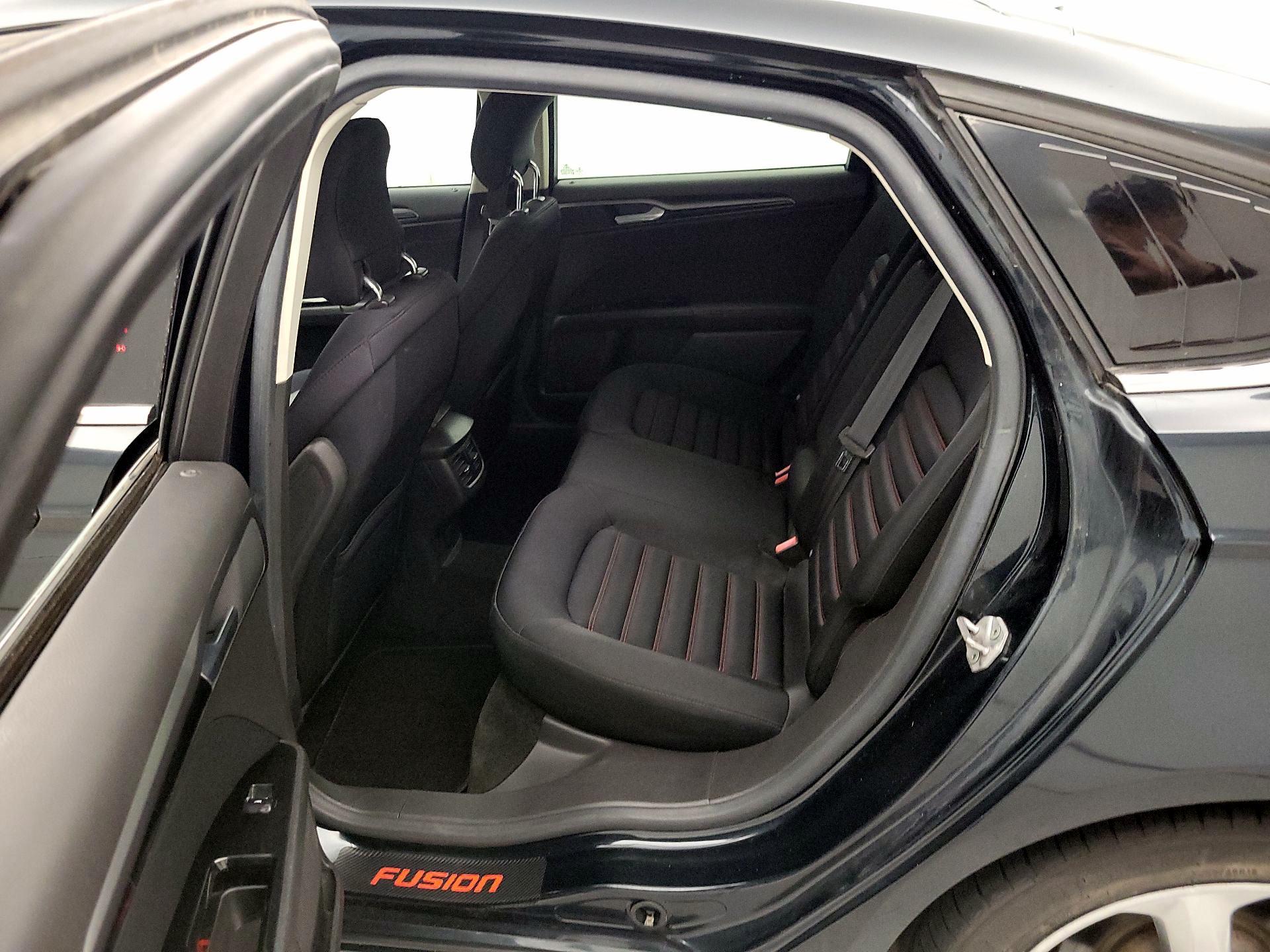 Thumbnail: 2014 Ford Fusion - 18