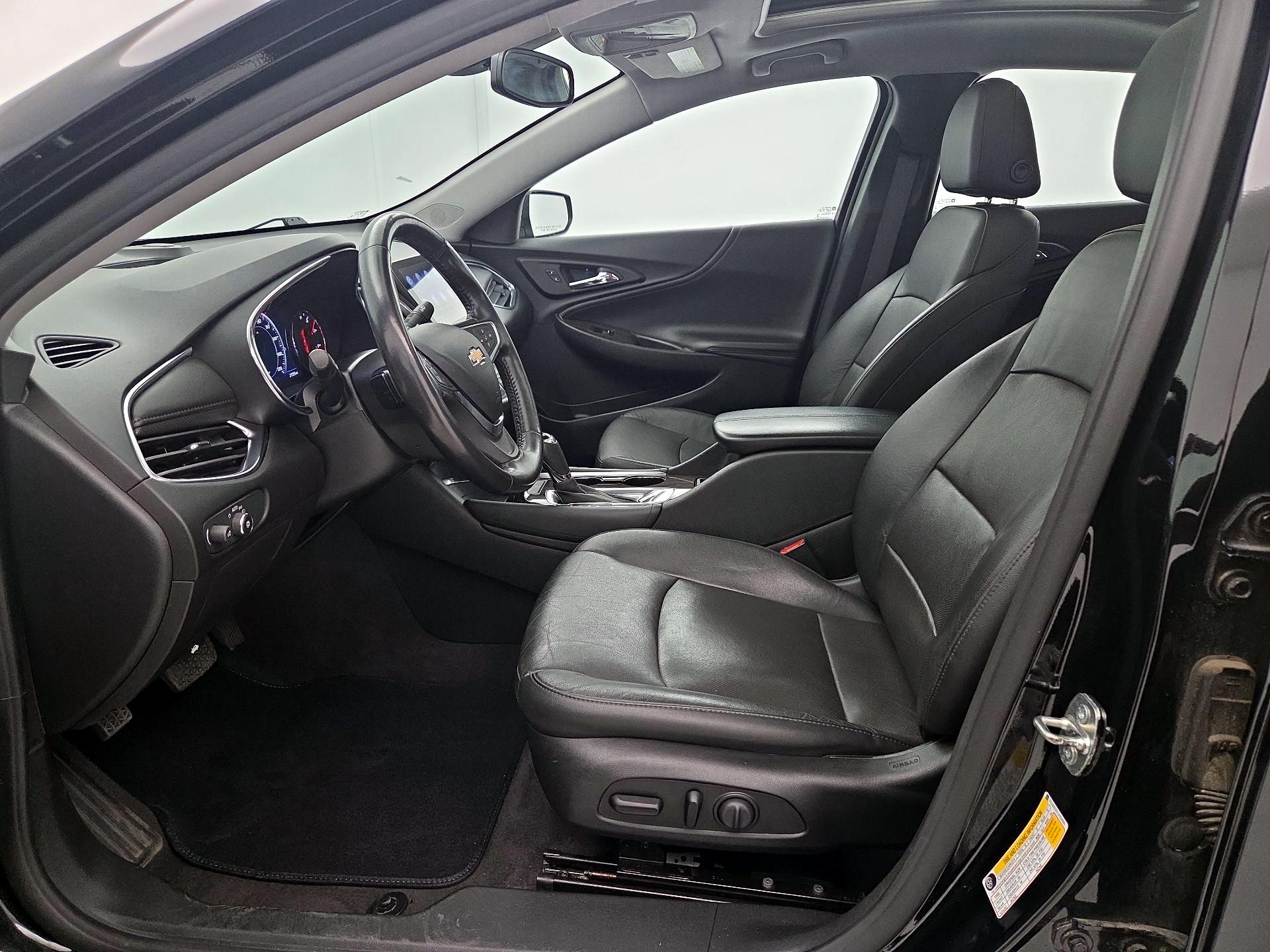 Thumbnail: 2020 Chevrolet Malibu - 11