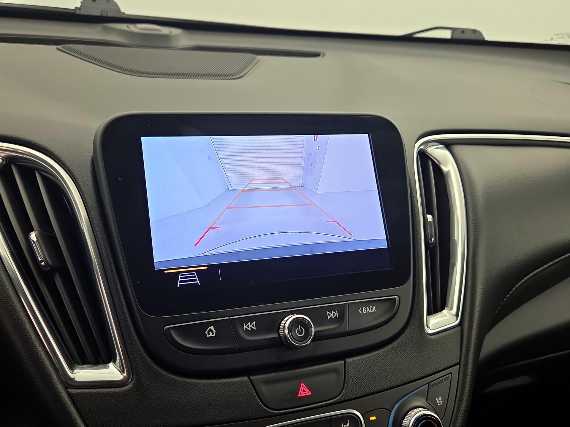 Thumbnail: 2020 Chevrolet Malibu - 15