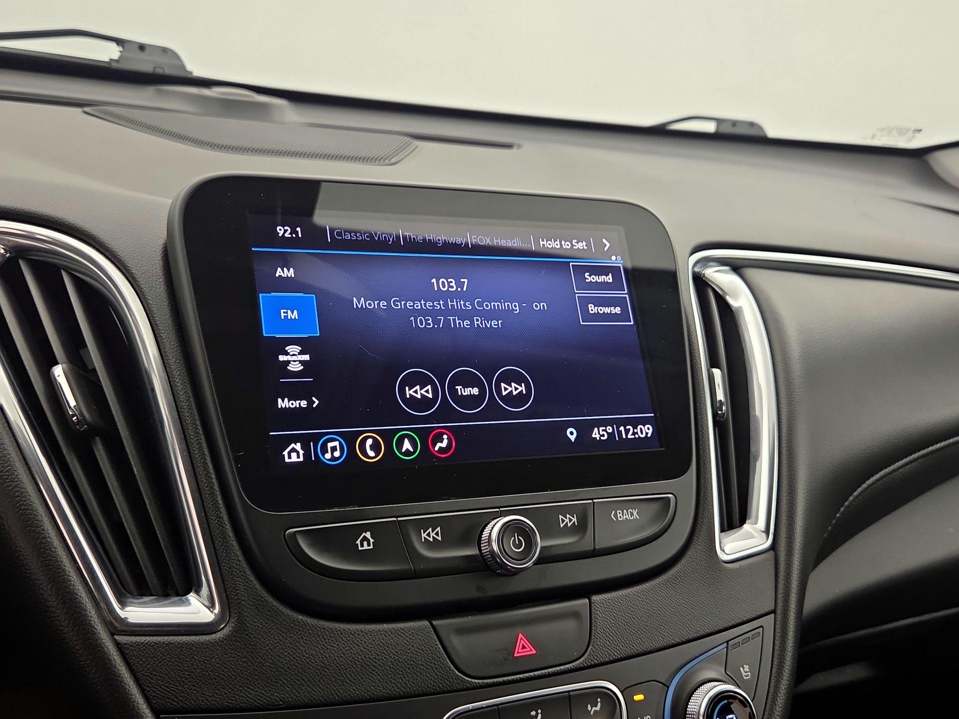 Thumbnail: 2020 Chevrolet Malibu - 16