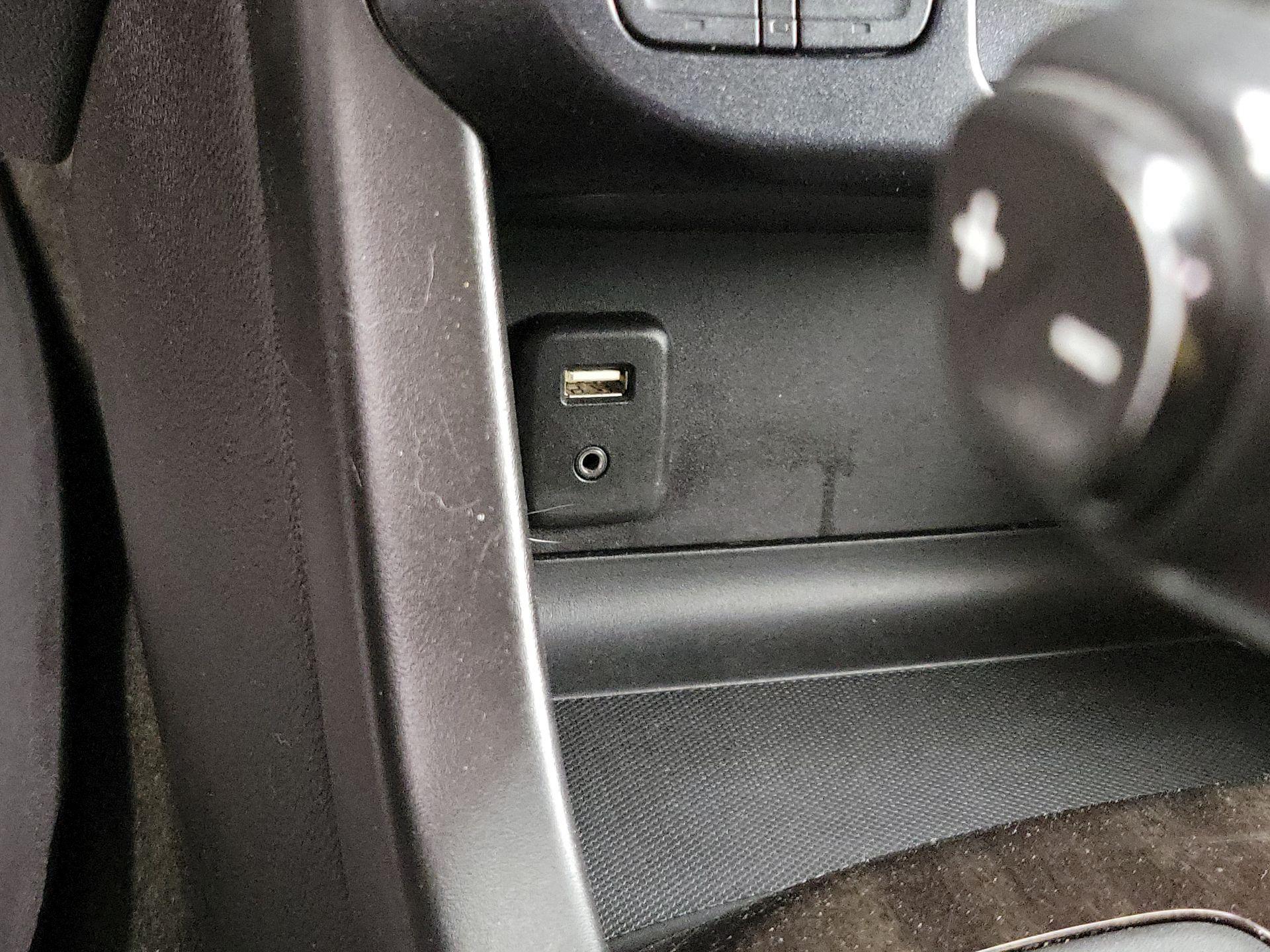 Thumbnail: 2016 GMC Canyon - 18