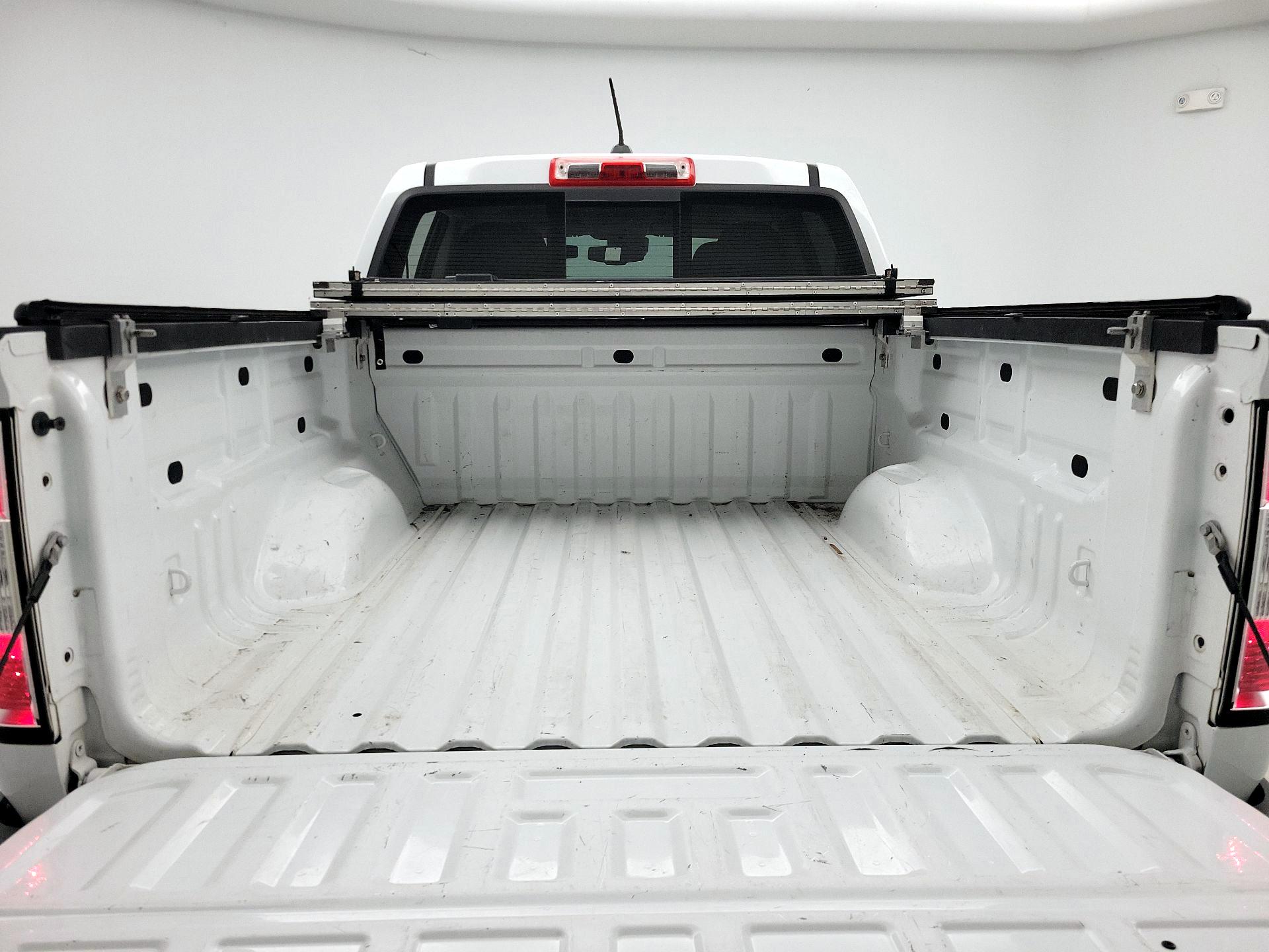 Thumbnail: 2016 GMC Canyon - 20