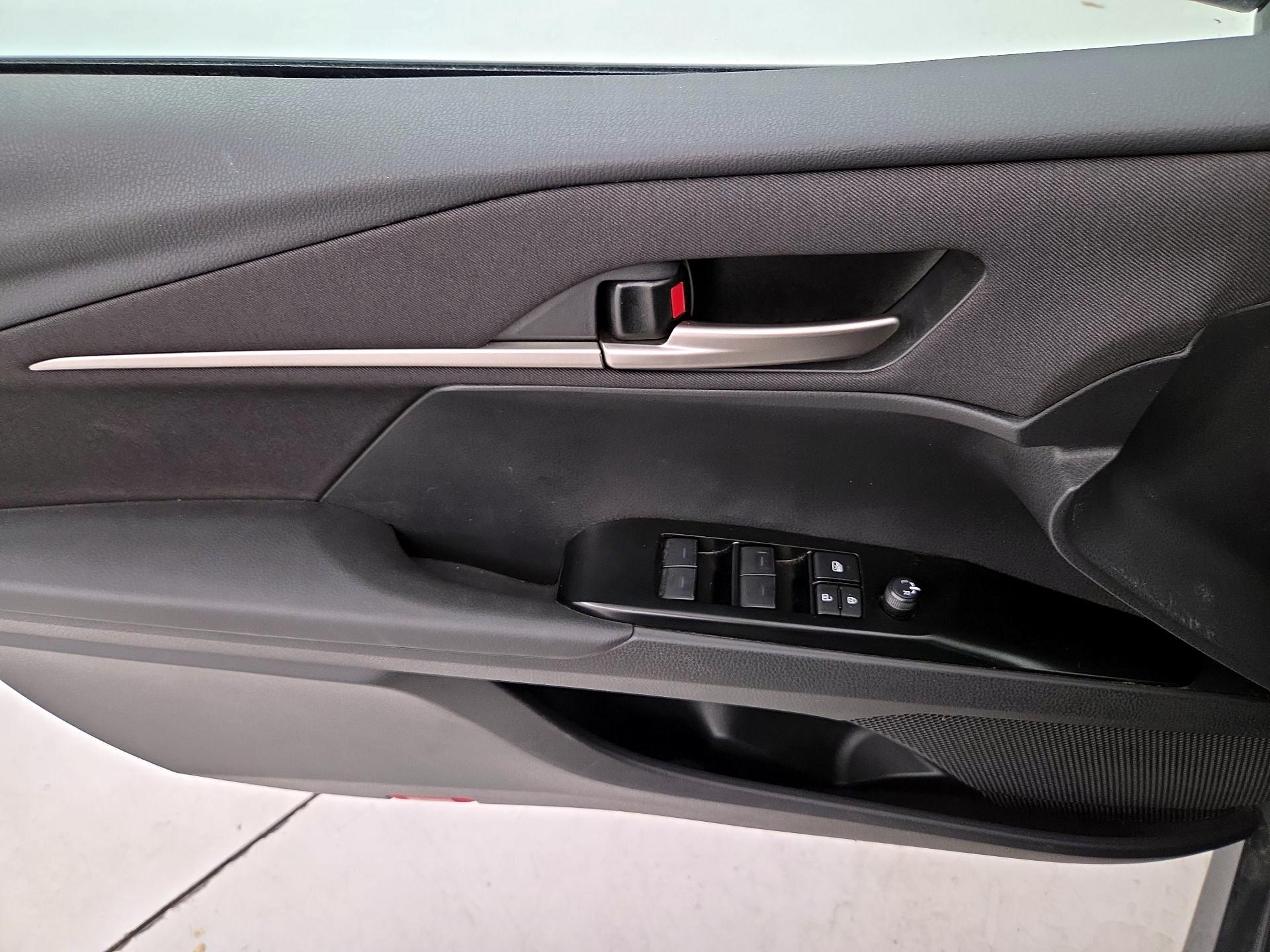 Thumbnail: 2025 Toyota Camry - 12