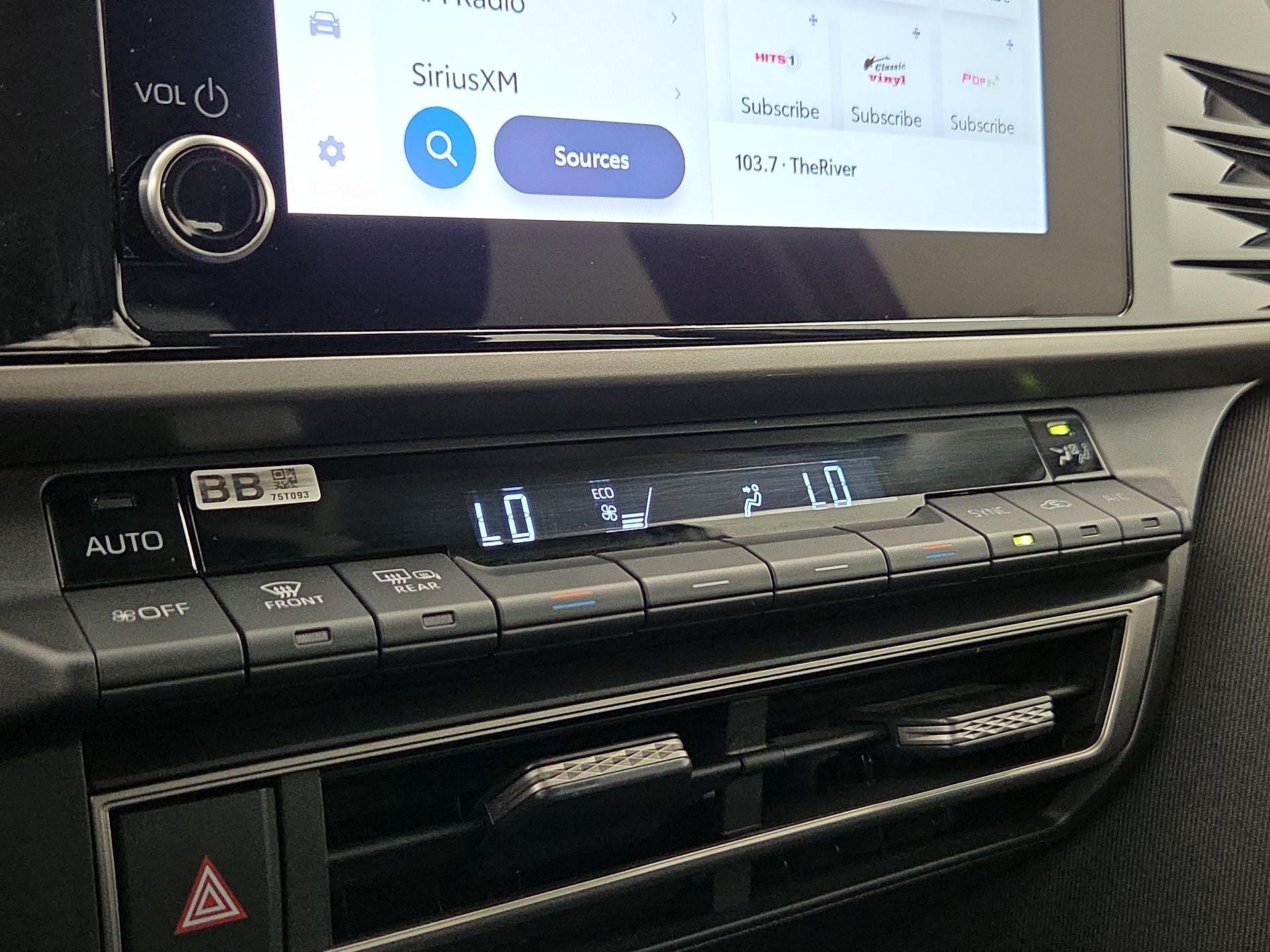 Thumbnail: 2025 Toyota Camry - 16