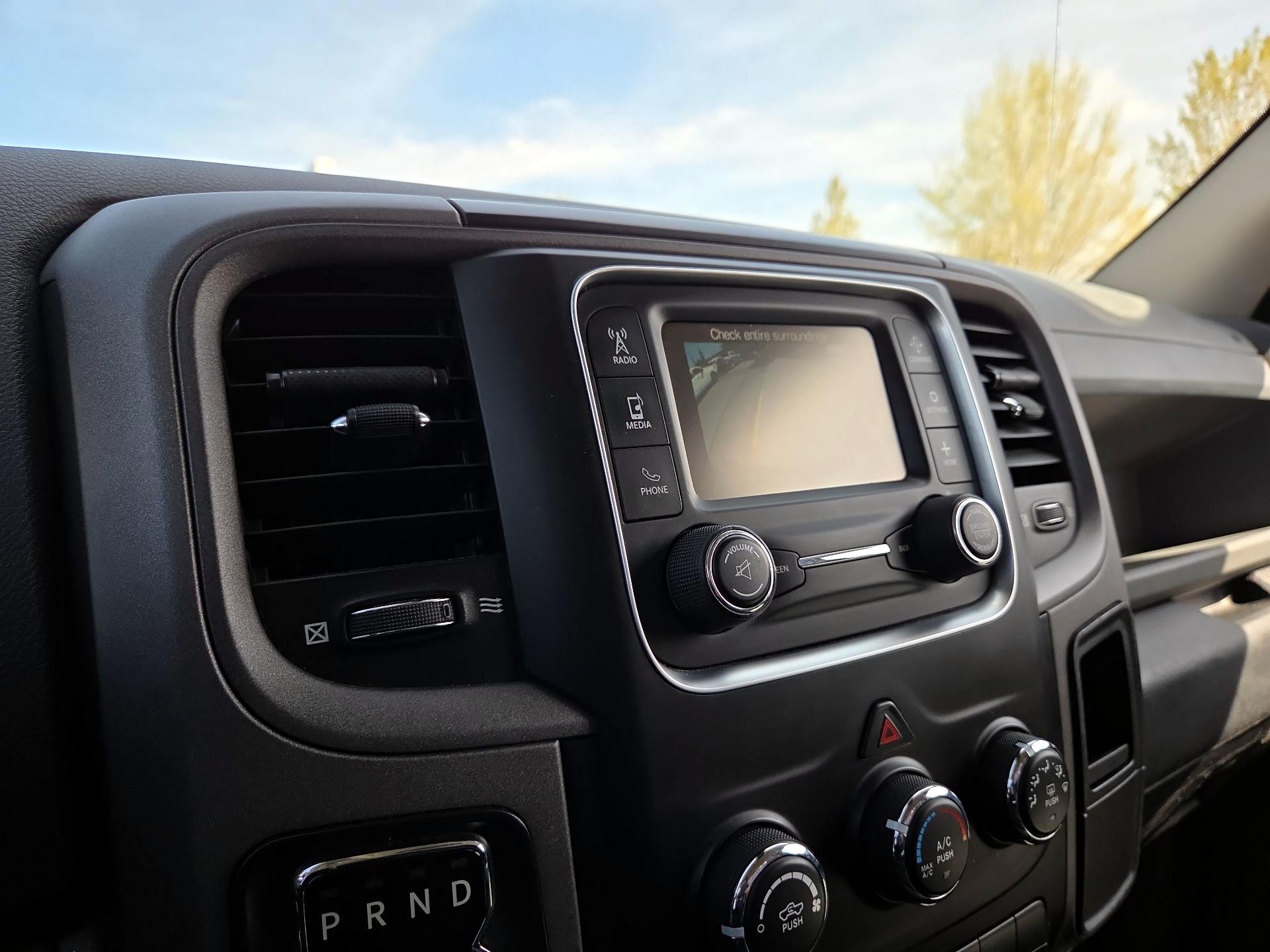 Thumbnail: 2019 RAM 1500 Classic - 12