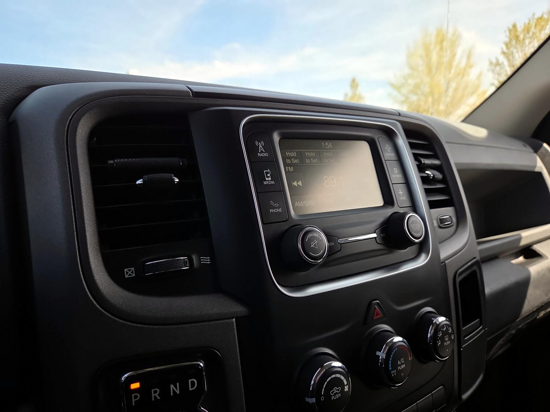 Thumbnail: 2019 RAM 1500 Classic - 13