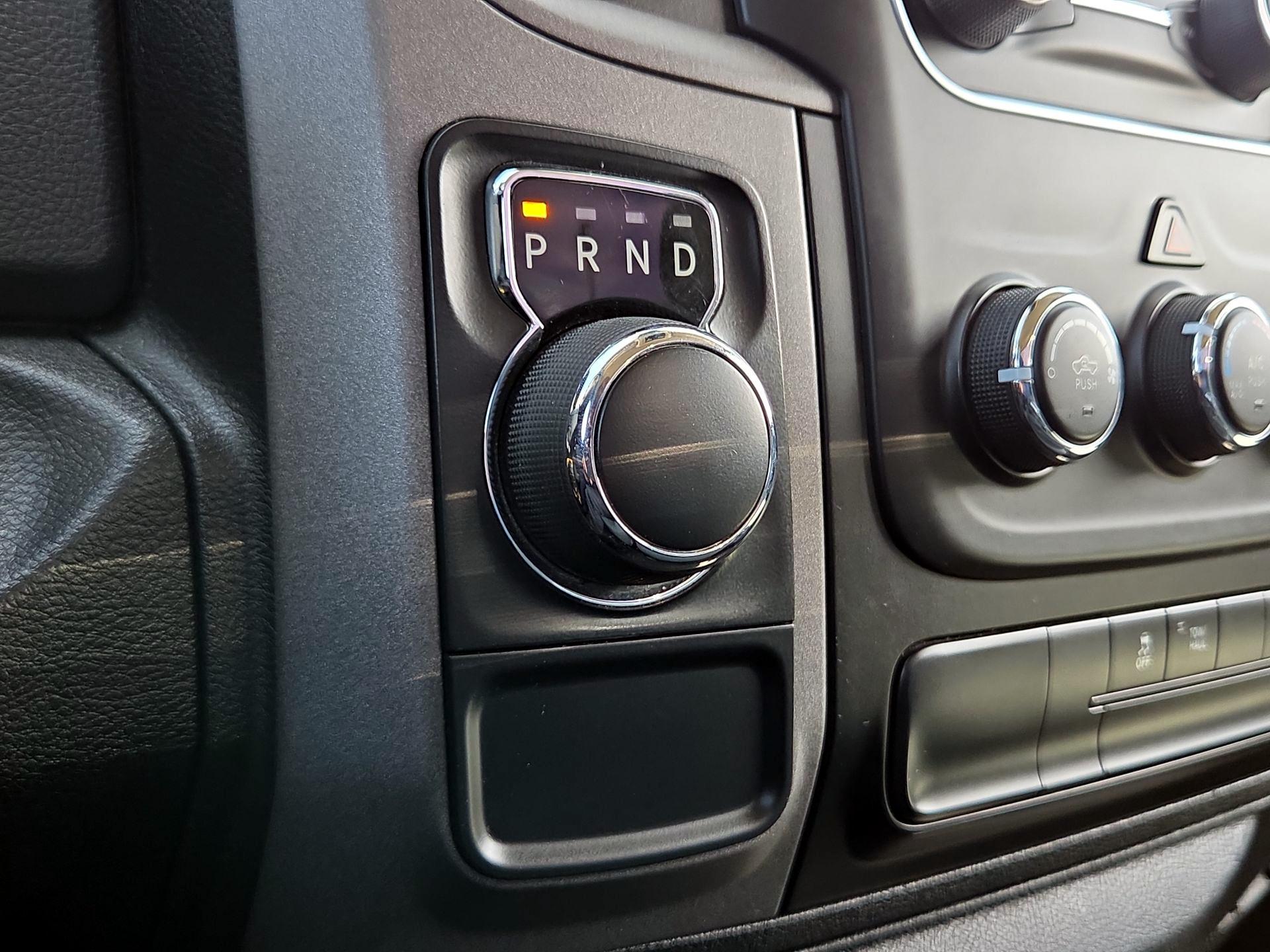 Thumbnail: 2019 RAM 1500 Classic - 15