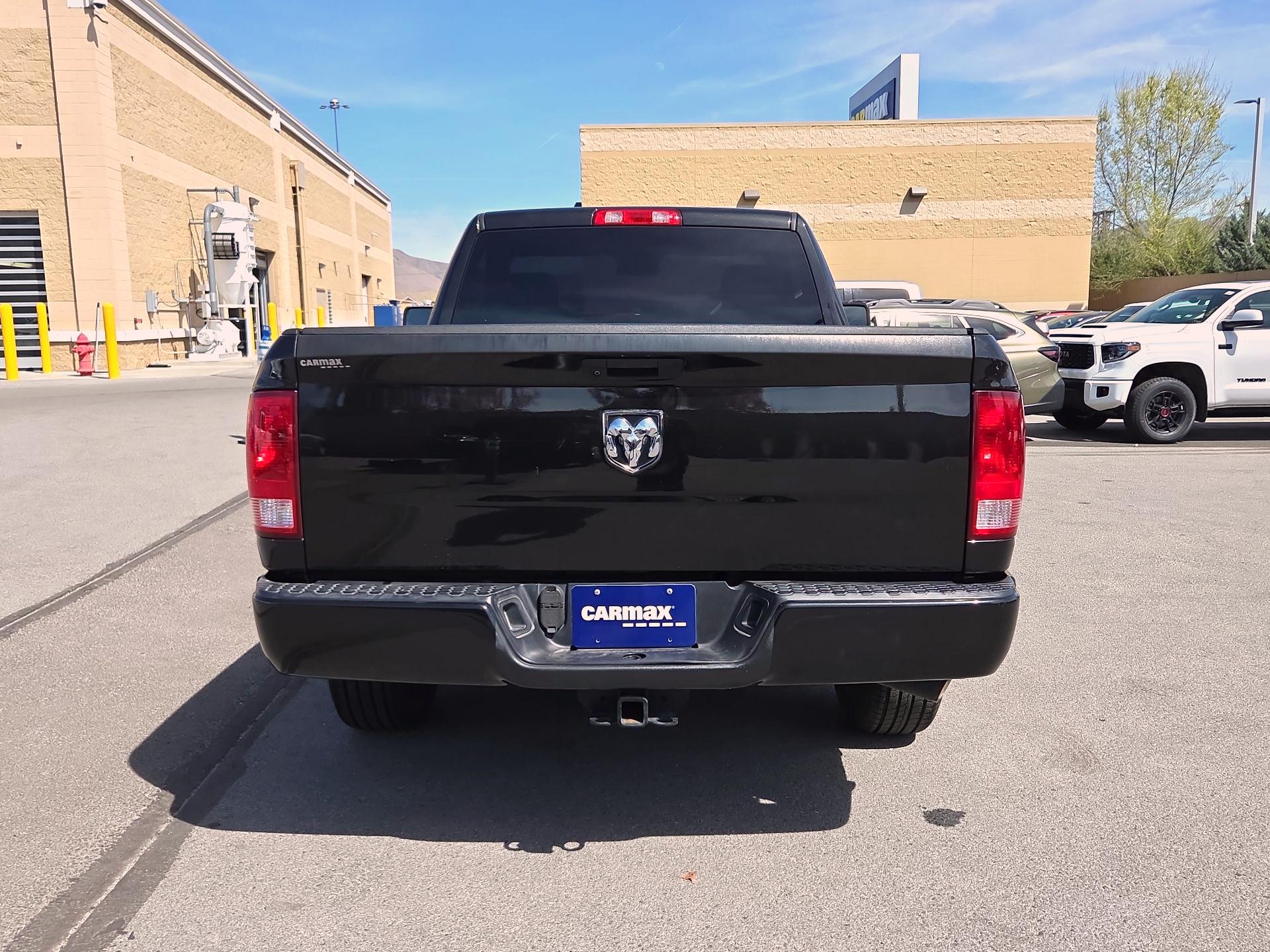 Thumbnail: 2019 RAM 1500 Classic - 6