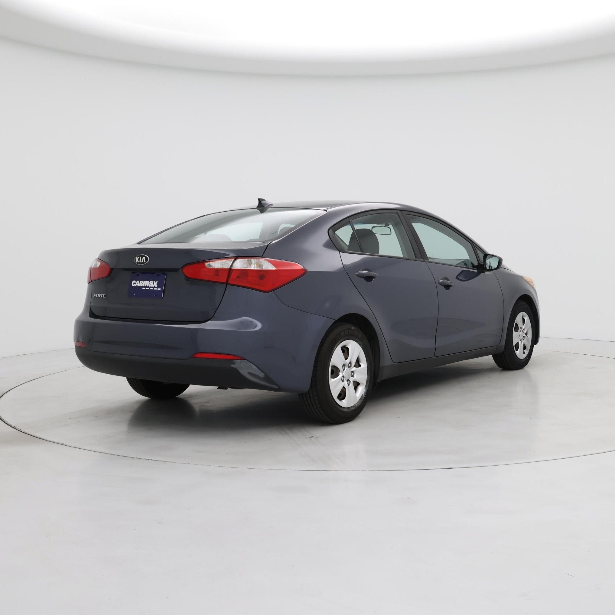 Thumbnail: 2016 Kia Forte - 8