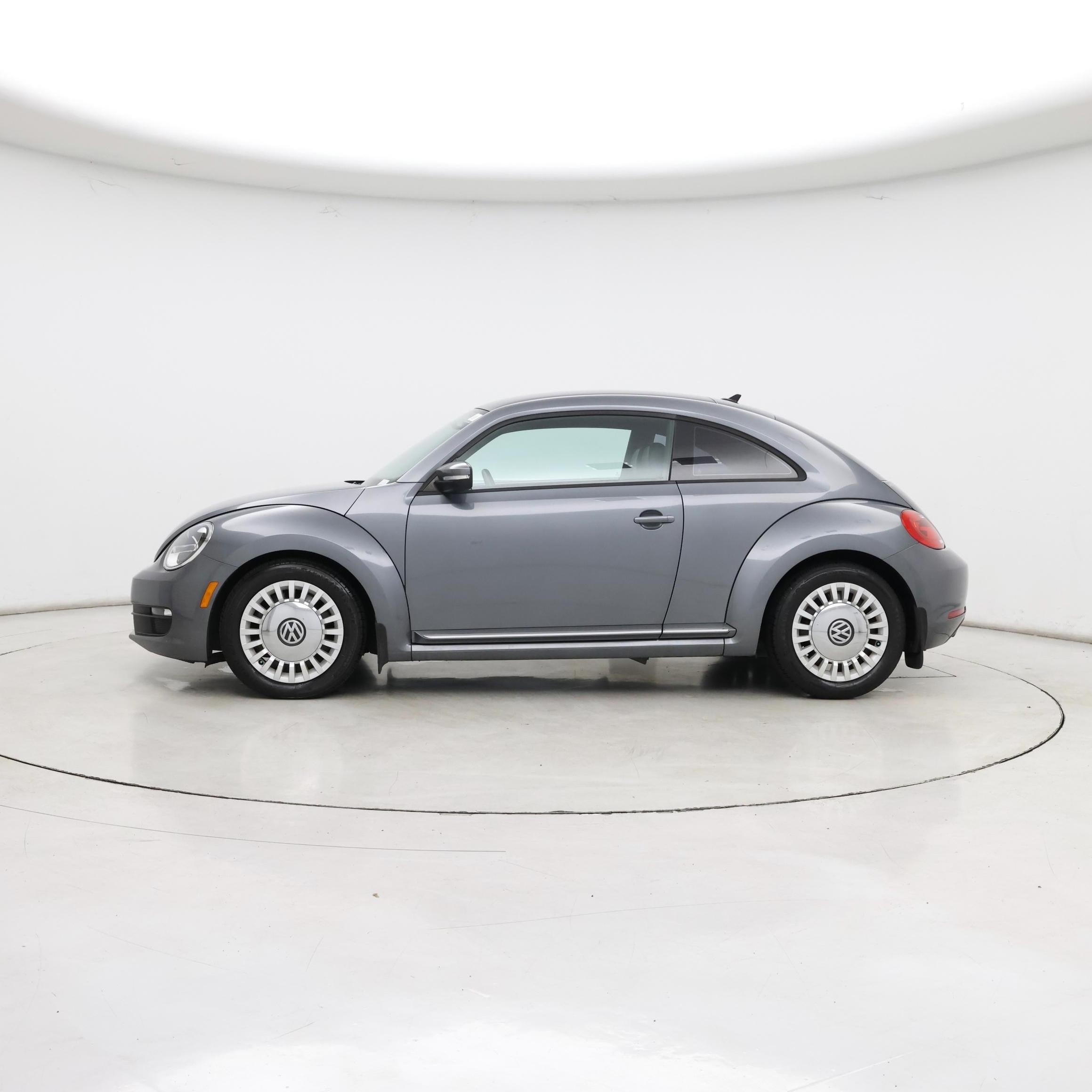 Thumbnail: 2015 Volkswagen Beetle - 3
