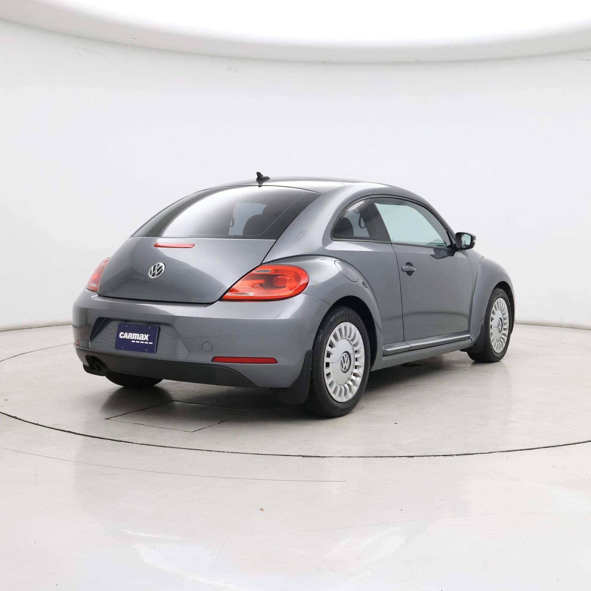 Thumbnail: 2015 Volkswagen Beetle - 8