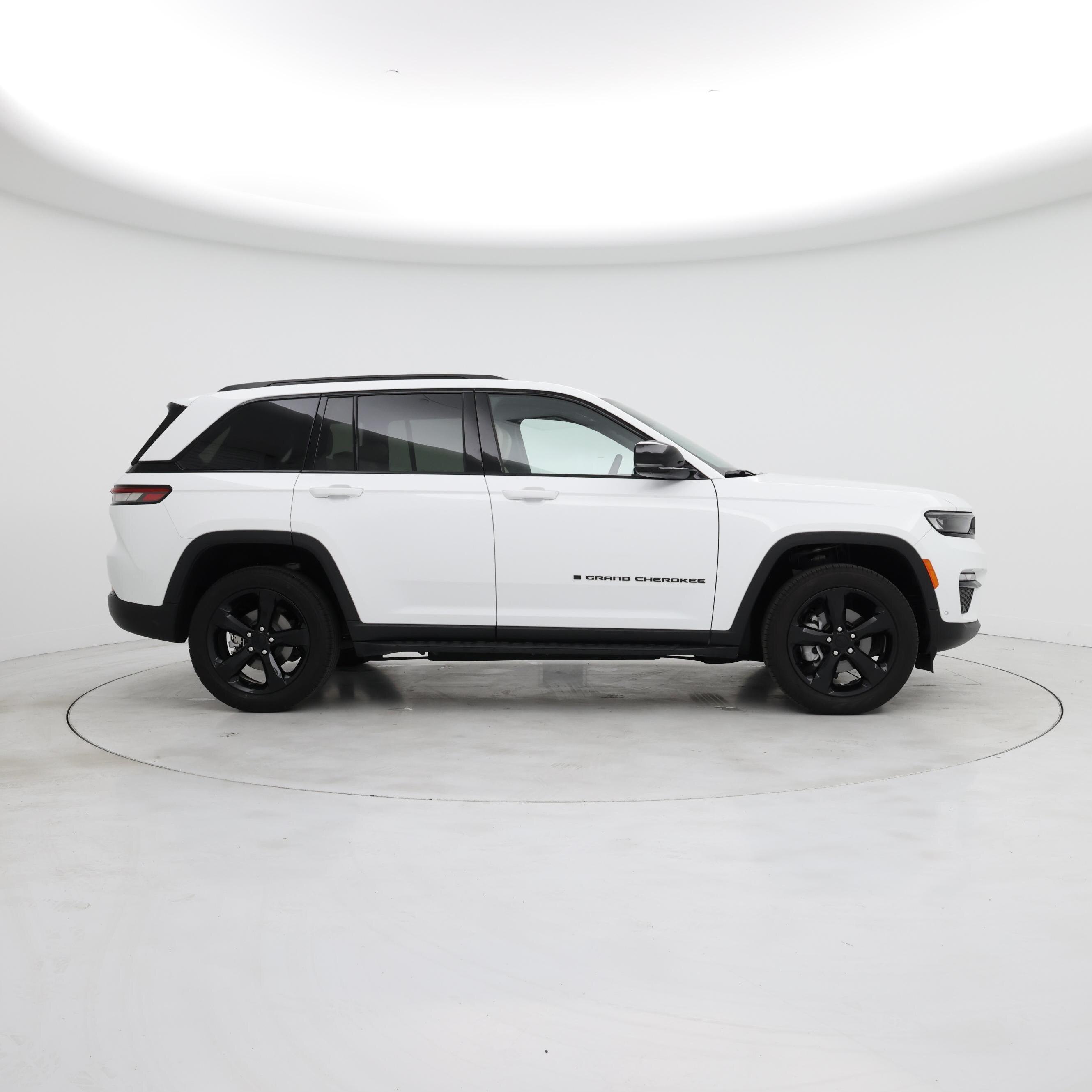 Thumbnail: 2023 Jeep Grand Cherokee - 7