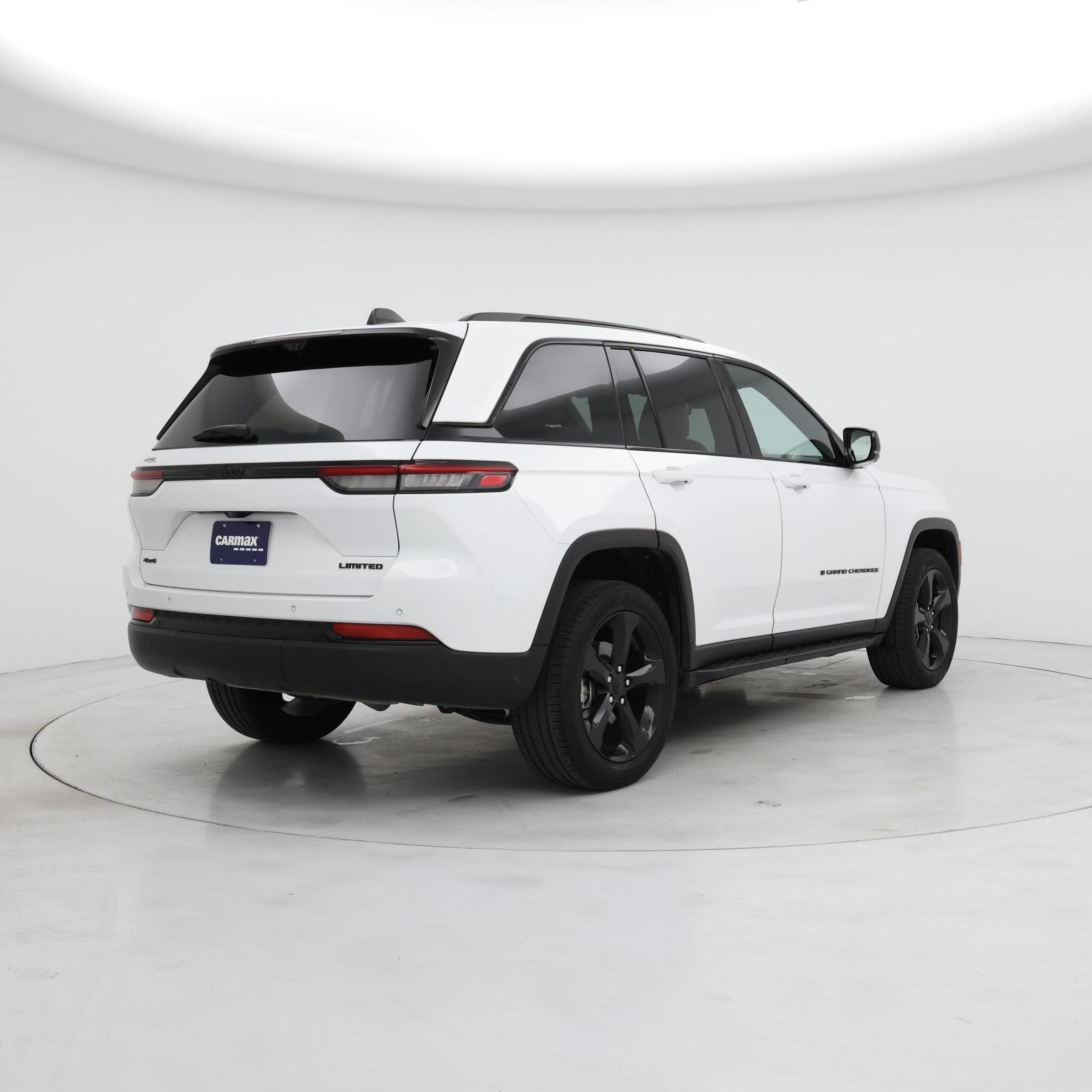 Thumbnail: 2023 Jeep Grand Cherokee - 8