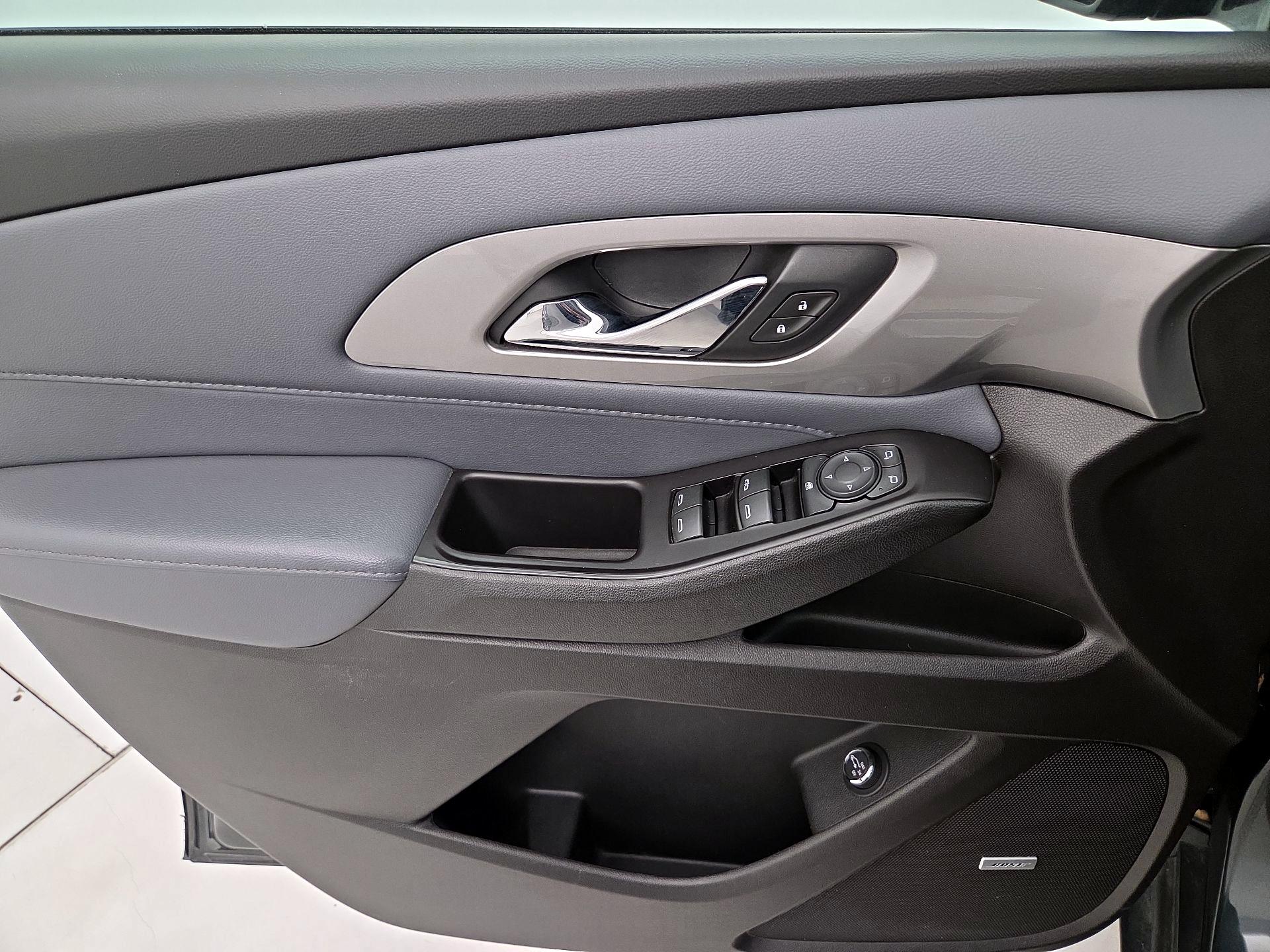 Thumbnail: 2020 Chevrolet Traverse - 10