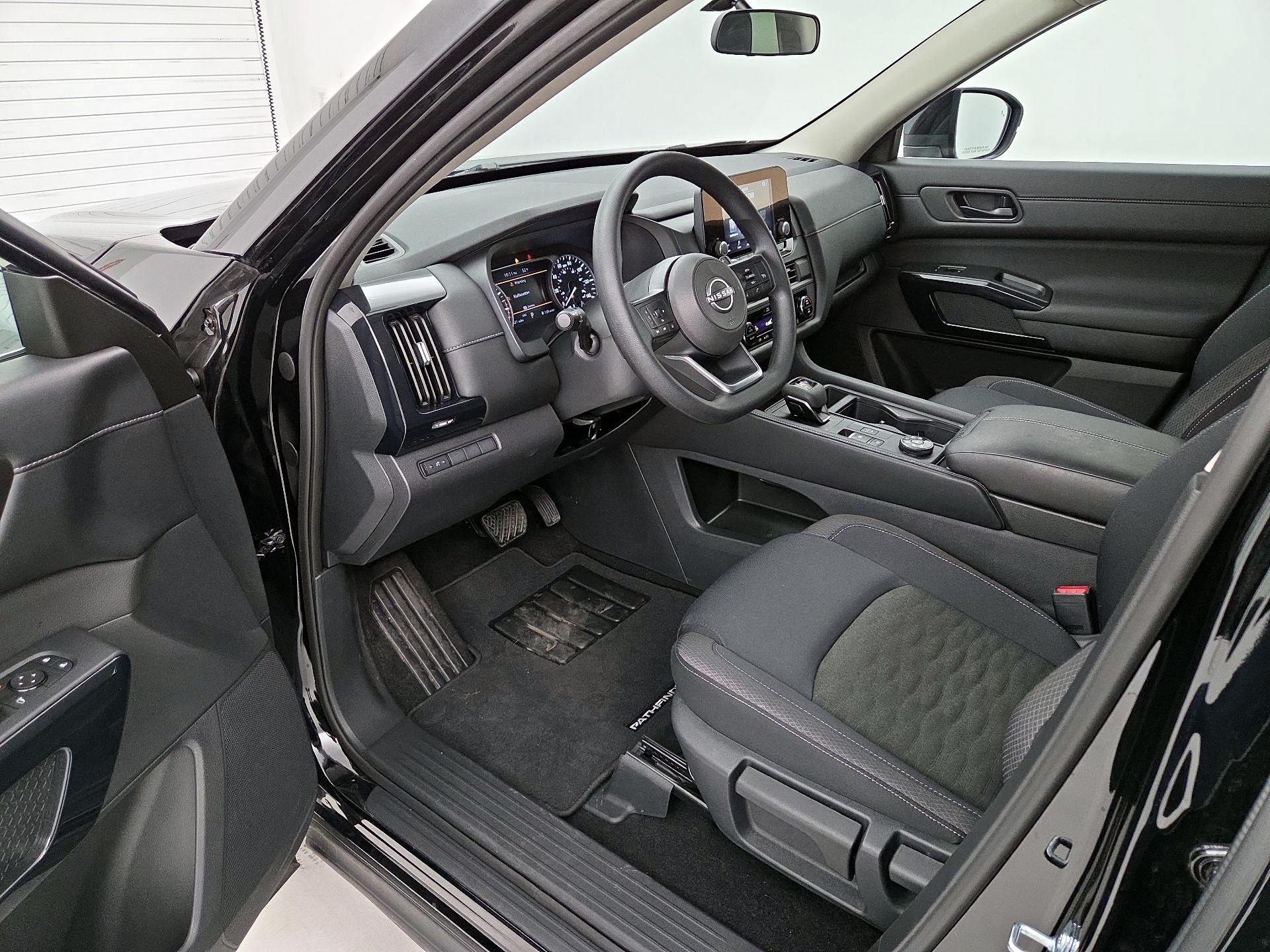 Thumbnail: 2025 Nissan Pathfinder - 11