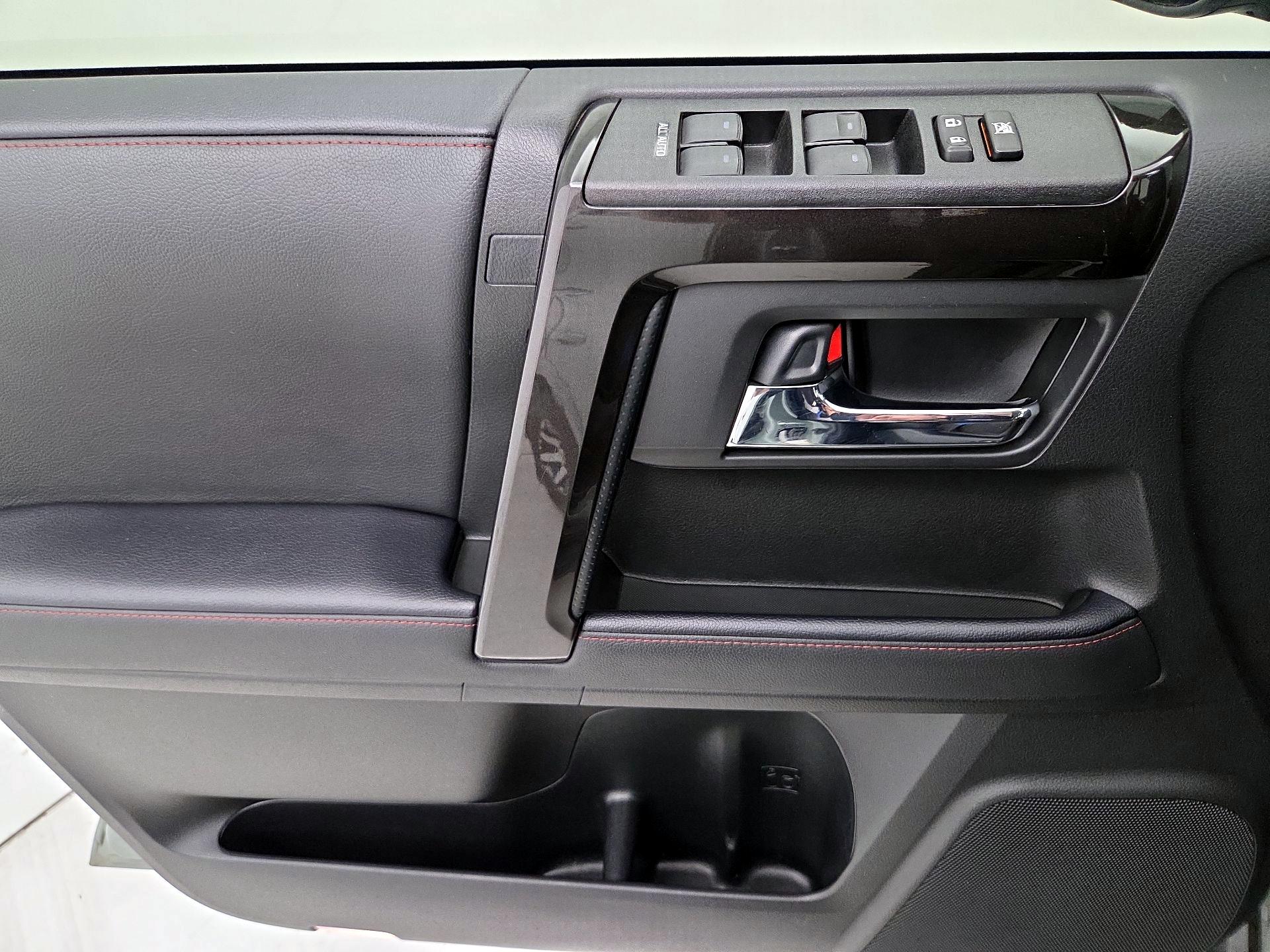 Thumbnail: 2023 Toyota 4Runner - 12