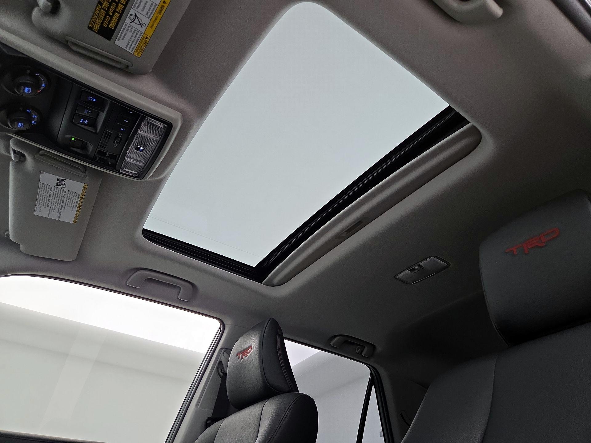 Thumbnail: 2023 Toyota 4Runner - 18