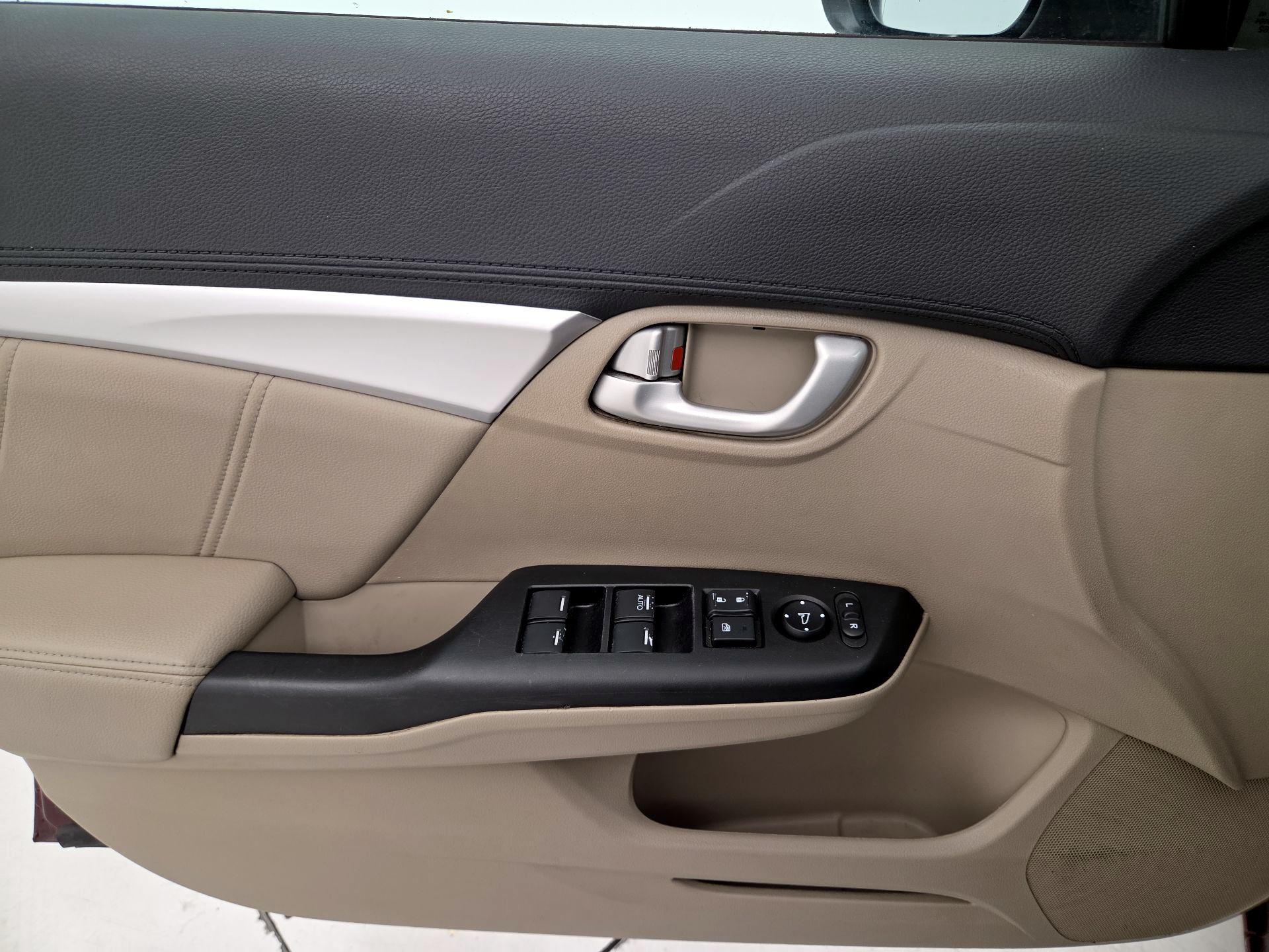 Thumbnail: 2015 Honda Civic - 10