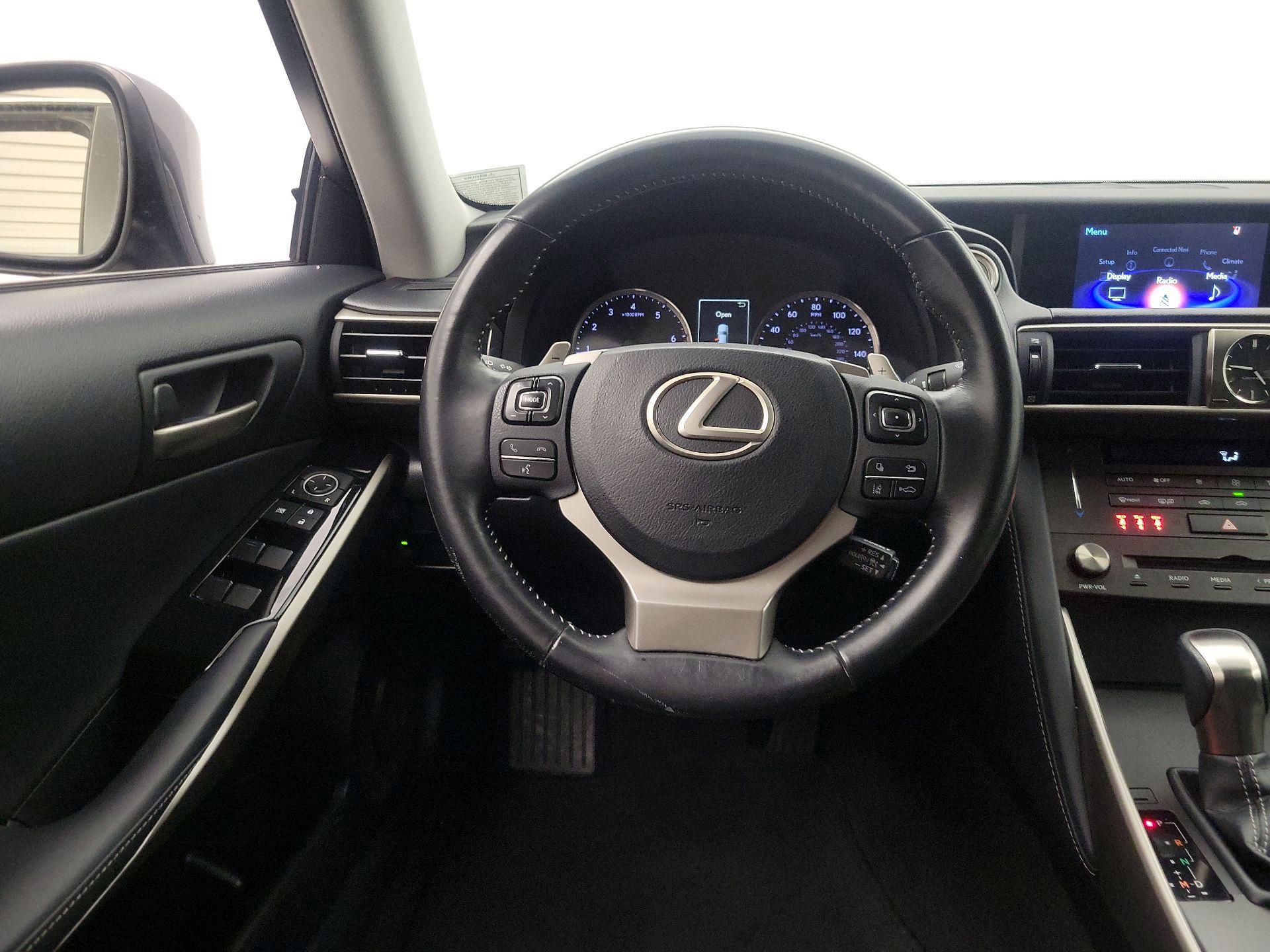 Thumbnail: 2019 Lexus IS - 10