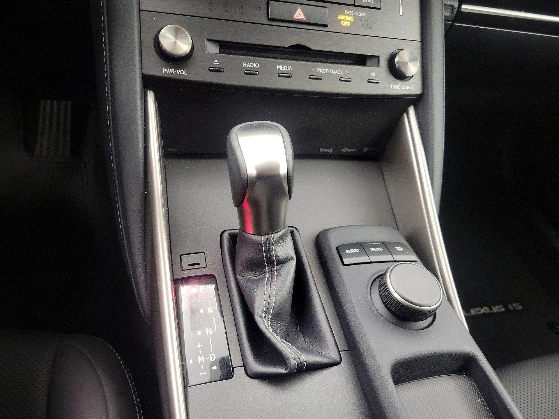 Thumbnail: 2019 Lexus IS - 17