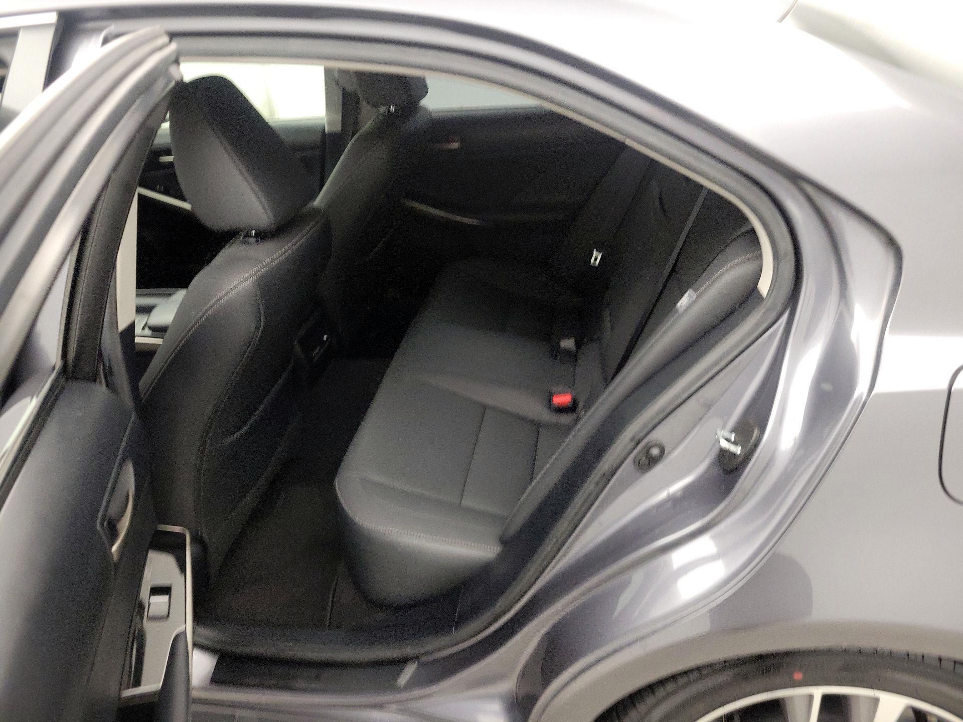 Thumbnail: 2019 Lexus IS - 20