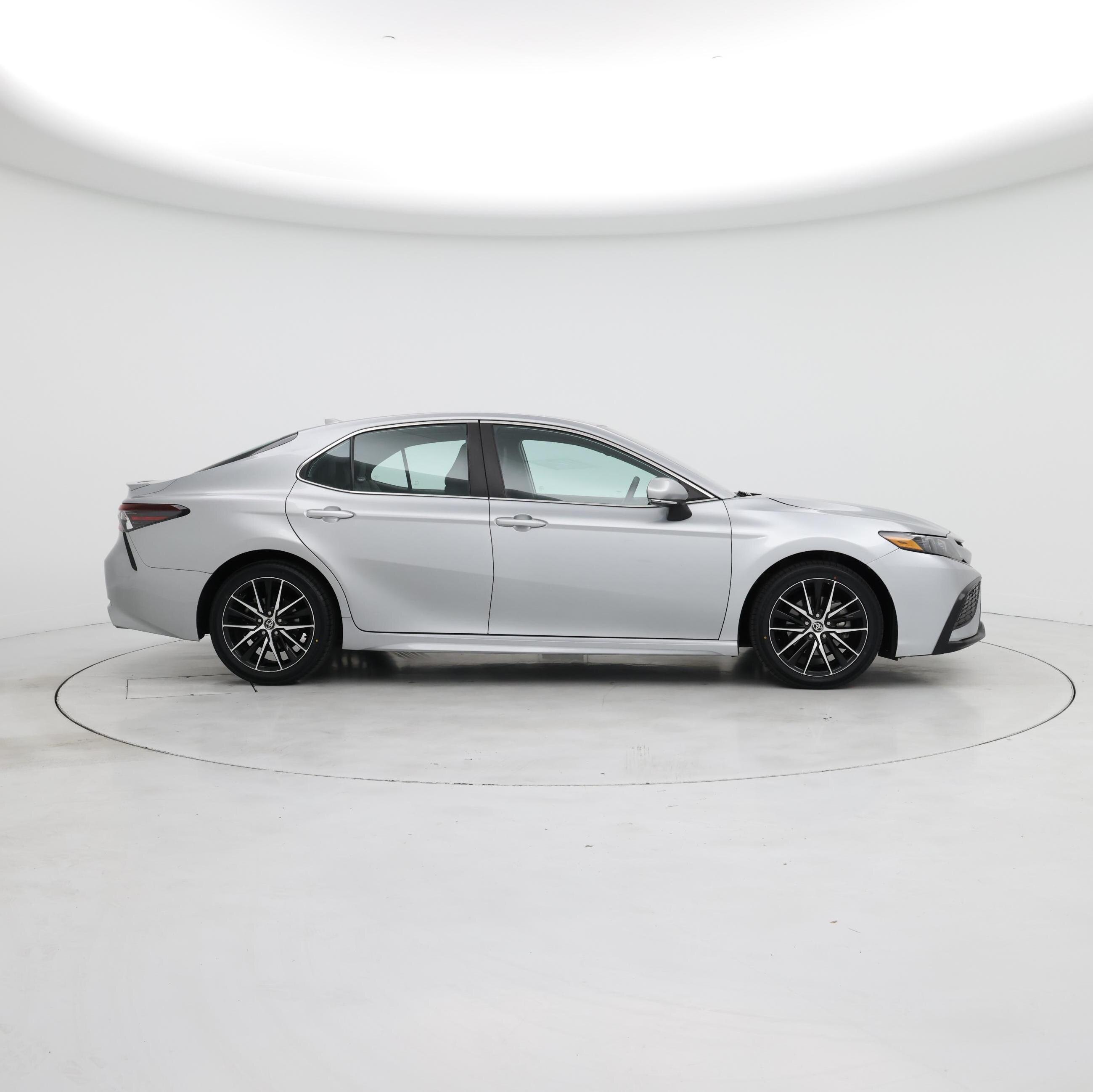 Thumbnail: 2023 Toyota Camry - 7