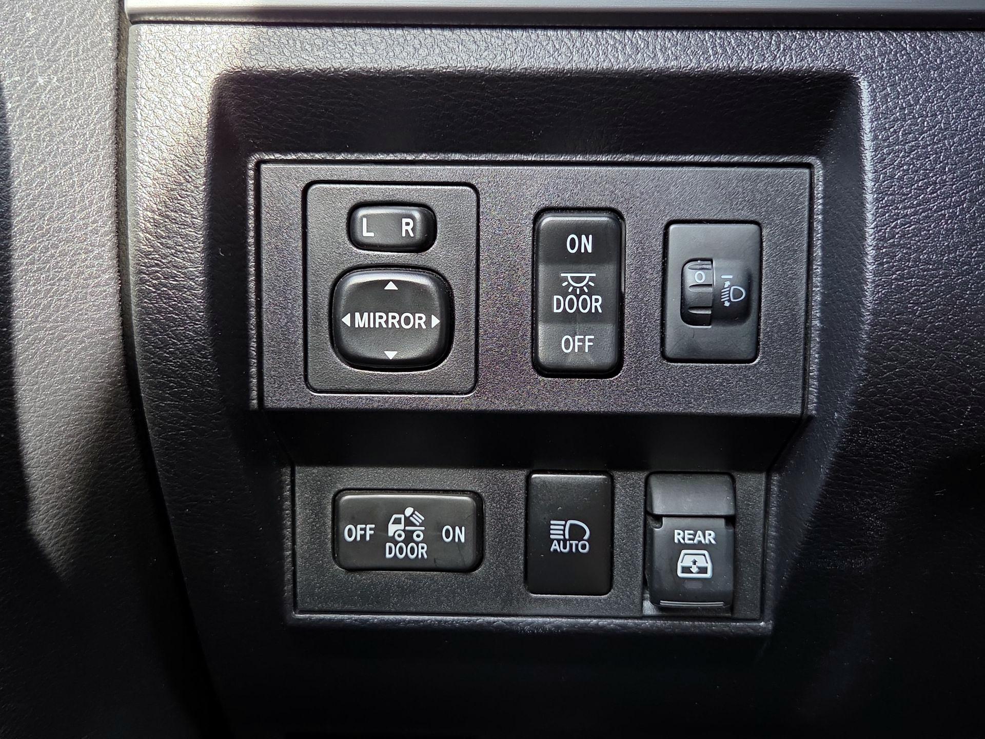 Thumbnail: 2021 Toyota Tundra - 11