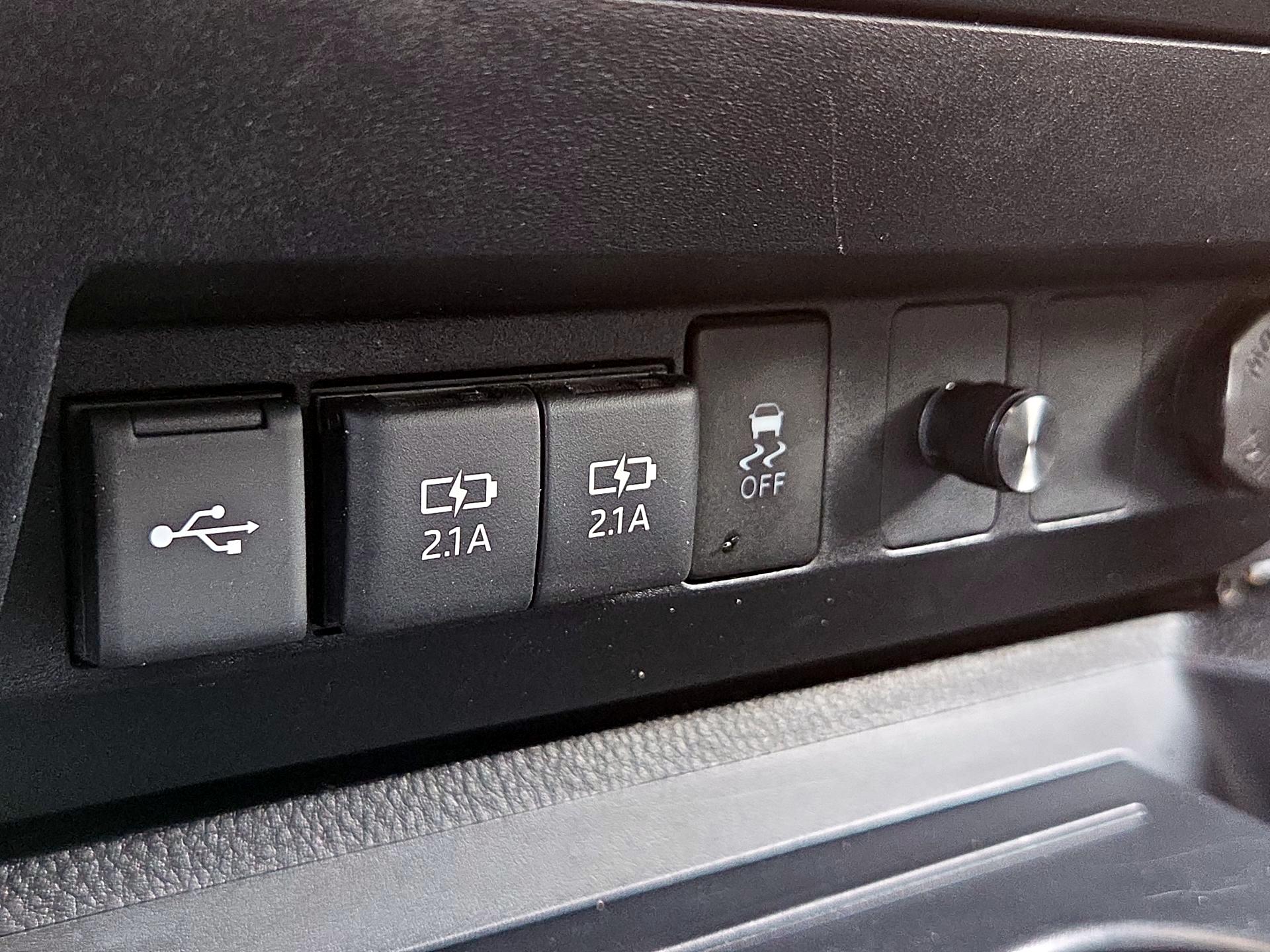 Thumbnail: 2021 Toyota Tundra - 17