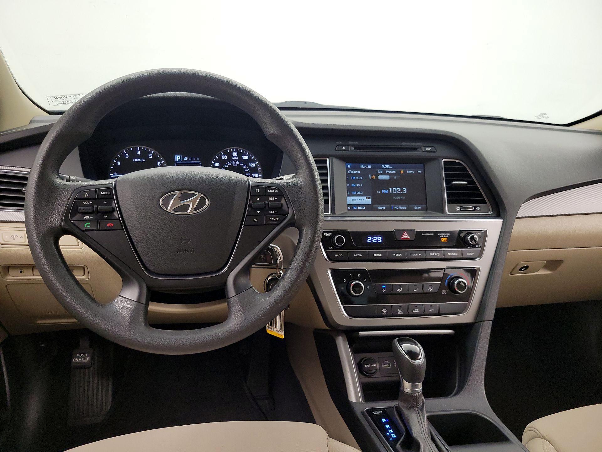 Thumbnail: 2017 Hyundai Sonata - 9