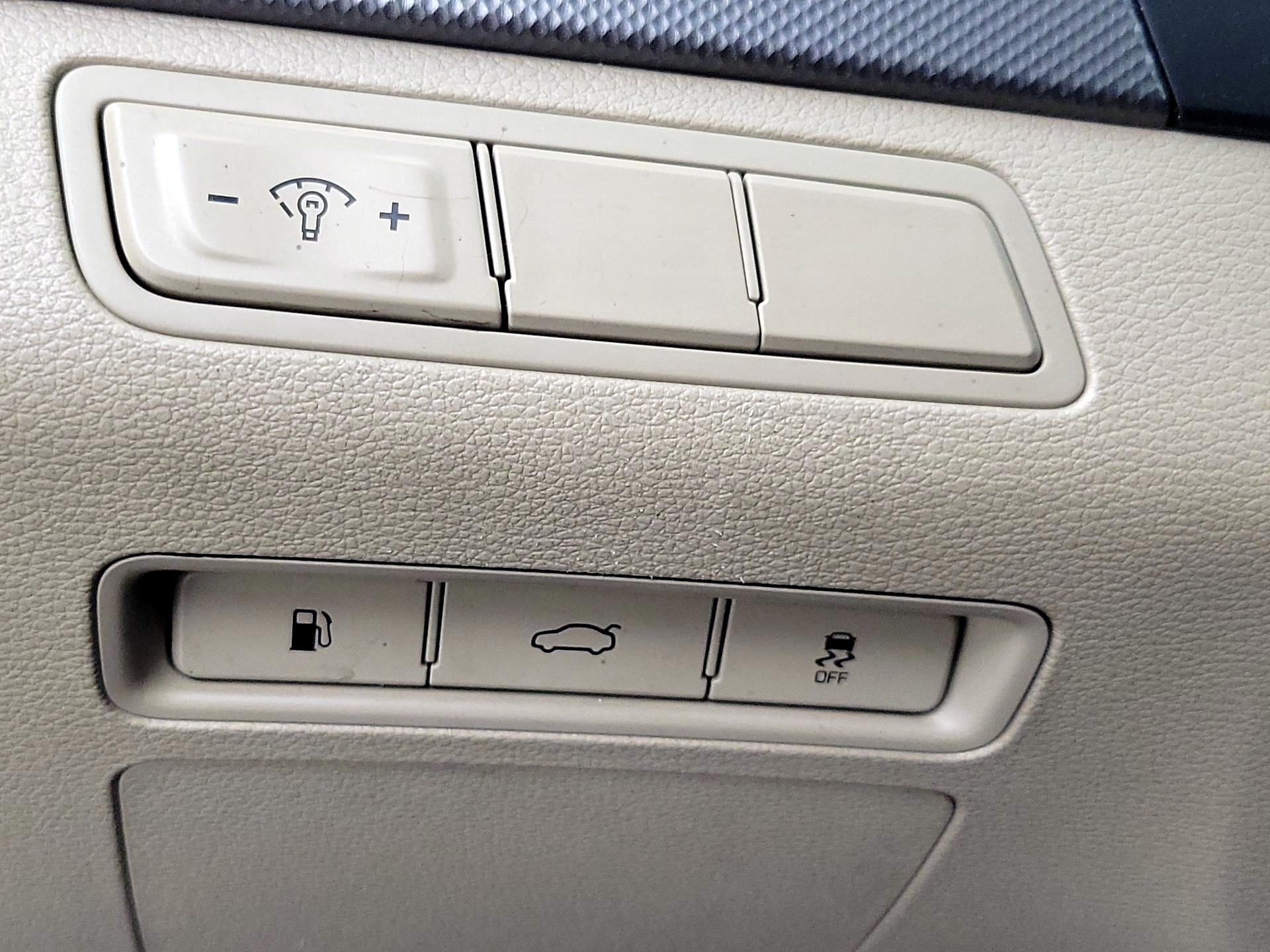 Thumbnail: 2017 Hyundai Sonata - 13