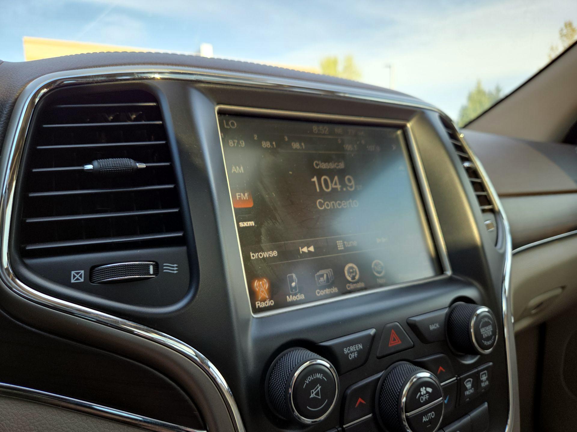 Thumbnail: 2014 Jeep Grand Cherokee - 14