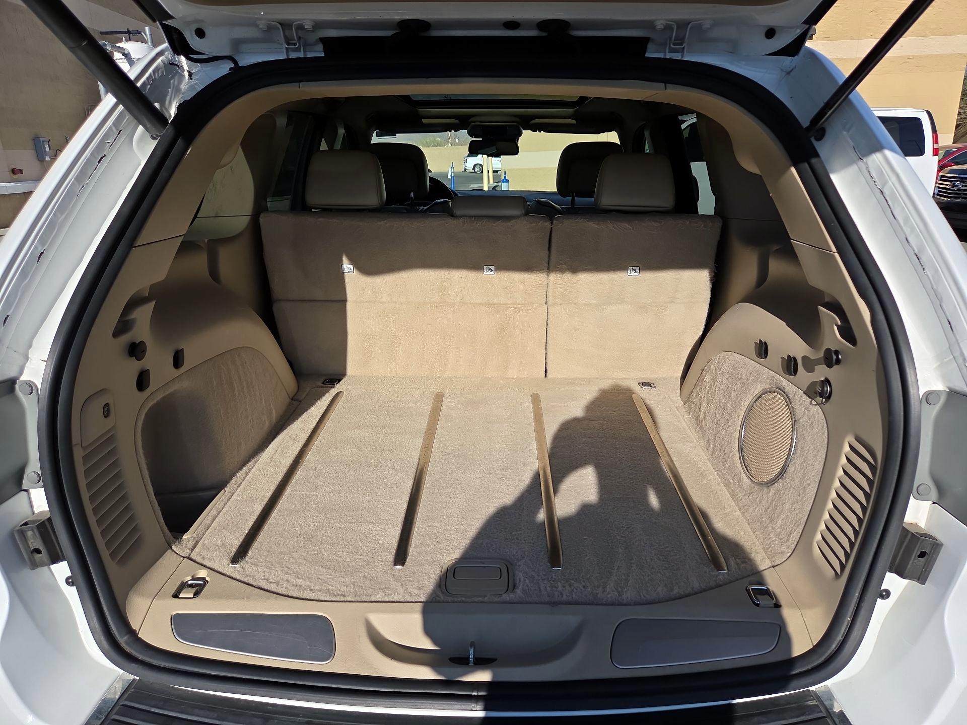 Thumbnail: 2014 Jeep Grand Cherokee - 20