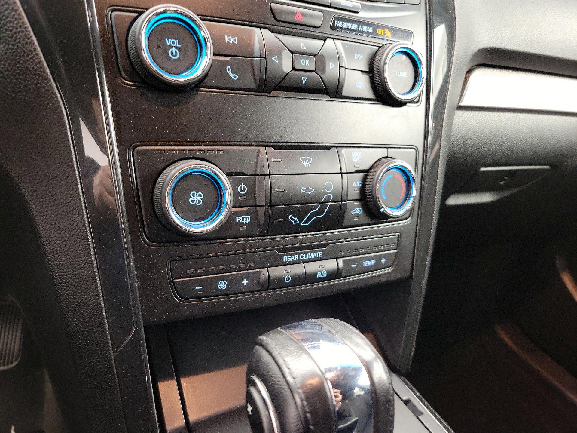 Thumbnail: 2018 Ford Explorer - 16