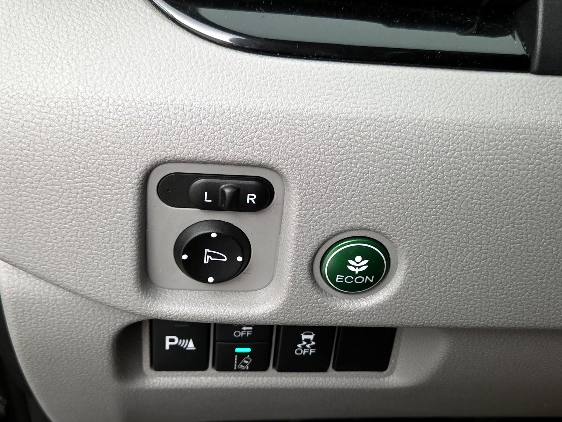 Thumbnail: 2019 Honda Pilot - 13