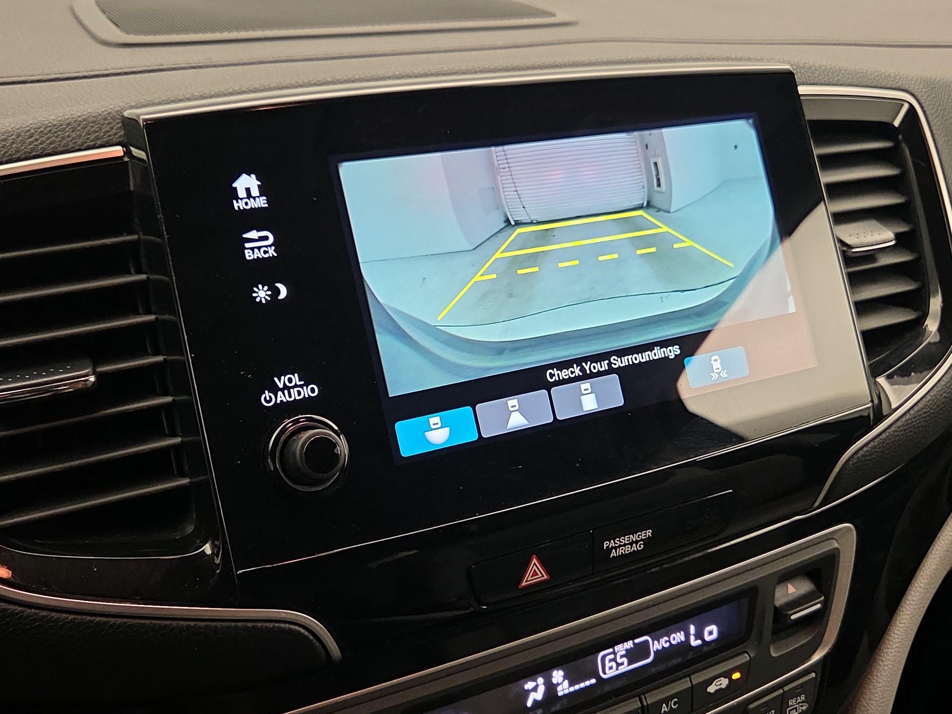 Thumbnail: 2019 Honda Pilot - 14