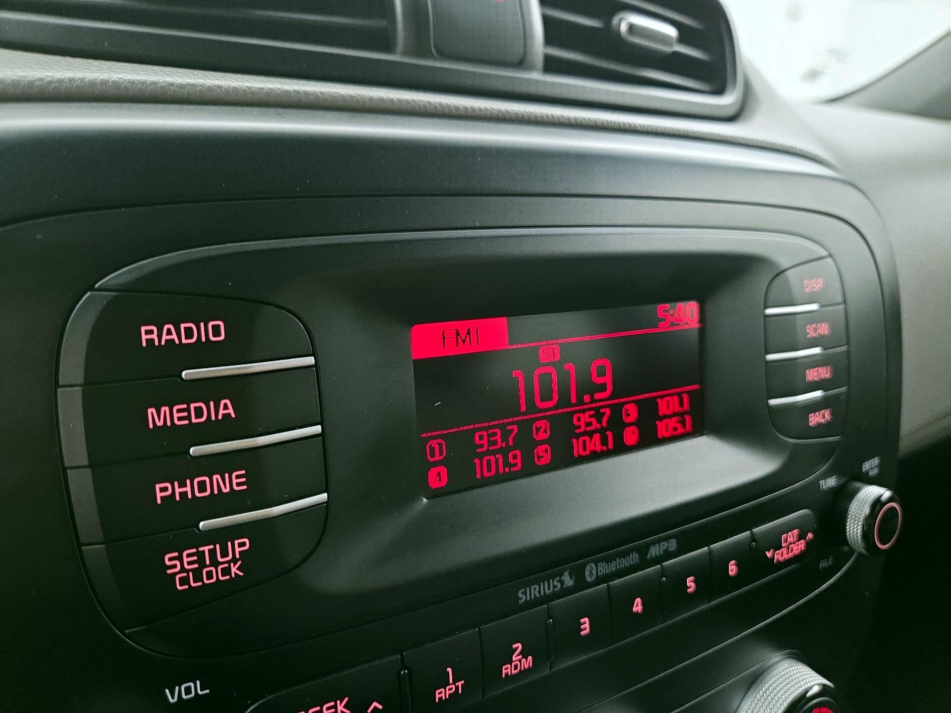 Thumbnail: 2015 Kia Soul - 14