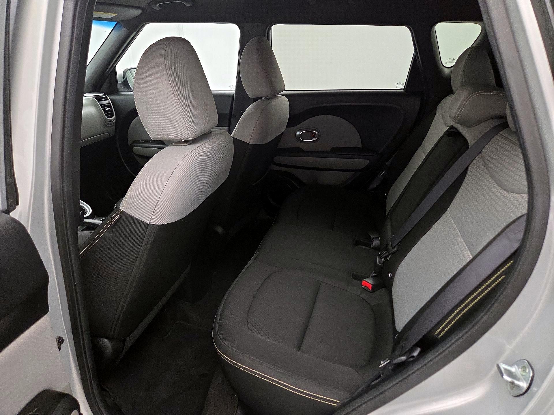 Thumbnail: 2015 Kia Soul - 18