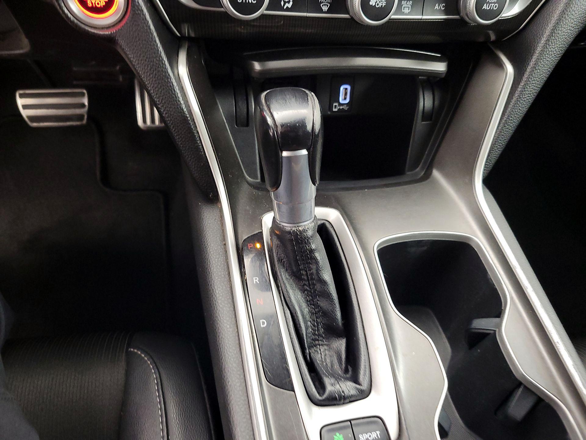 Thumbnail: 2019 Honda Accord - 17