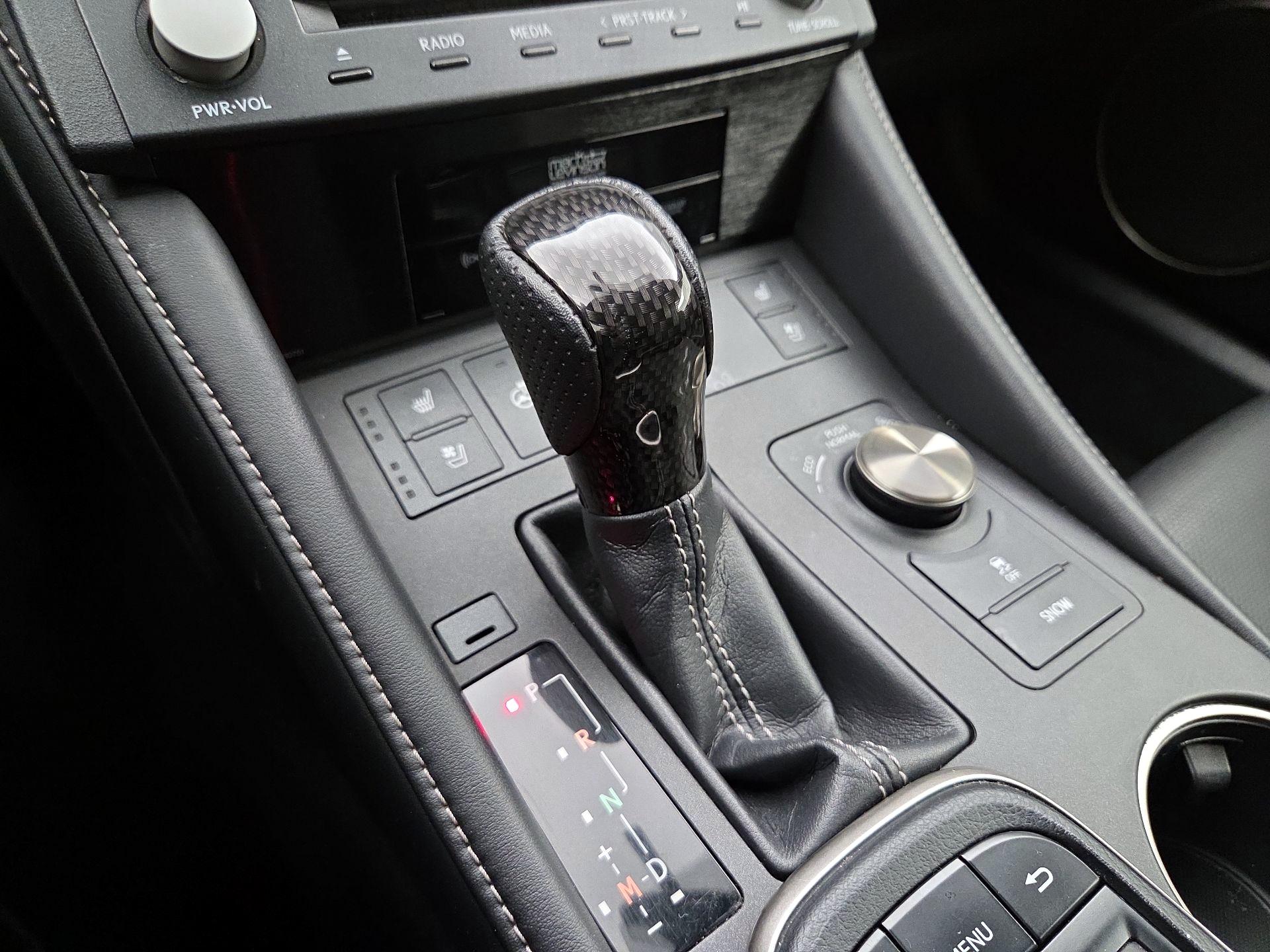 Thumbnail: 2017 Lexus RC - 17