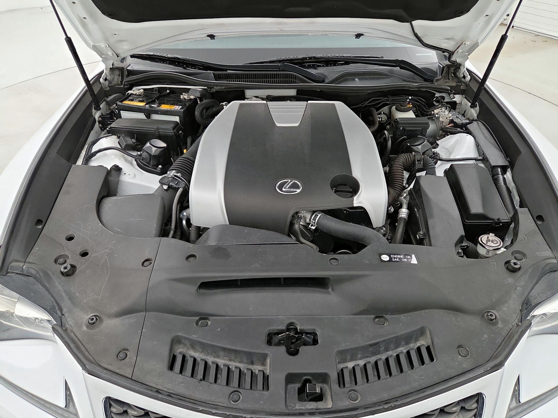 Thumbnail: 2017 Lexus RC - 20