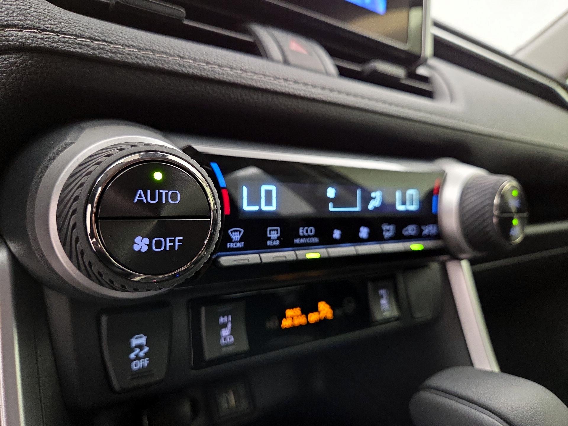 Thumbnail: 2025 Toyota RAV4 - 16