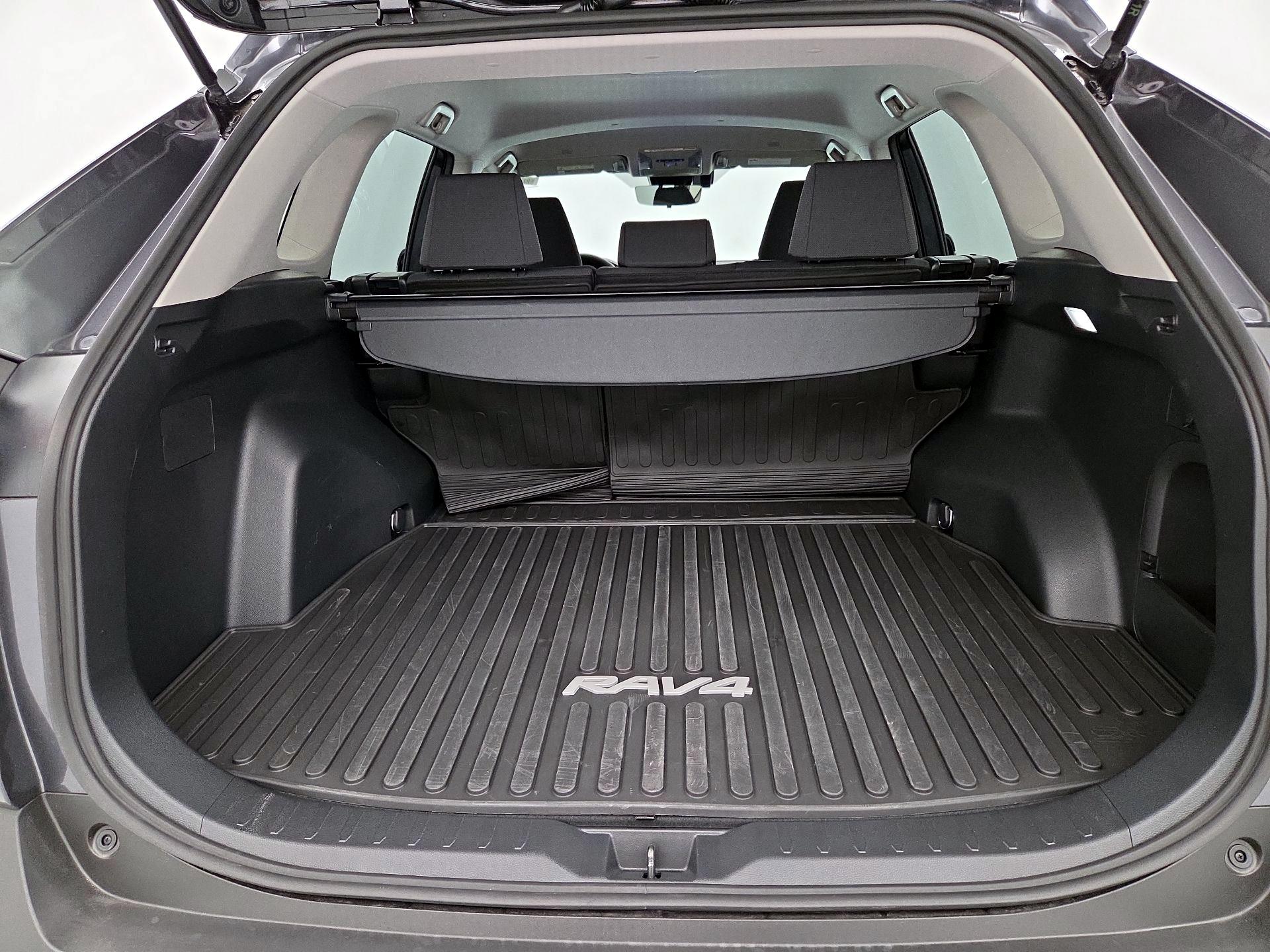 Thumbnail: 2025 Toyota RAV4 - 20