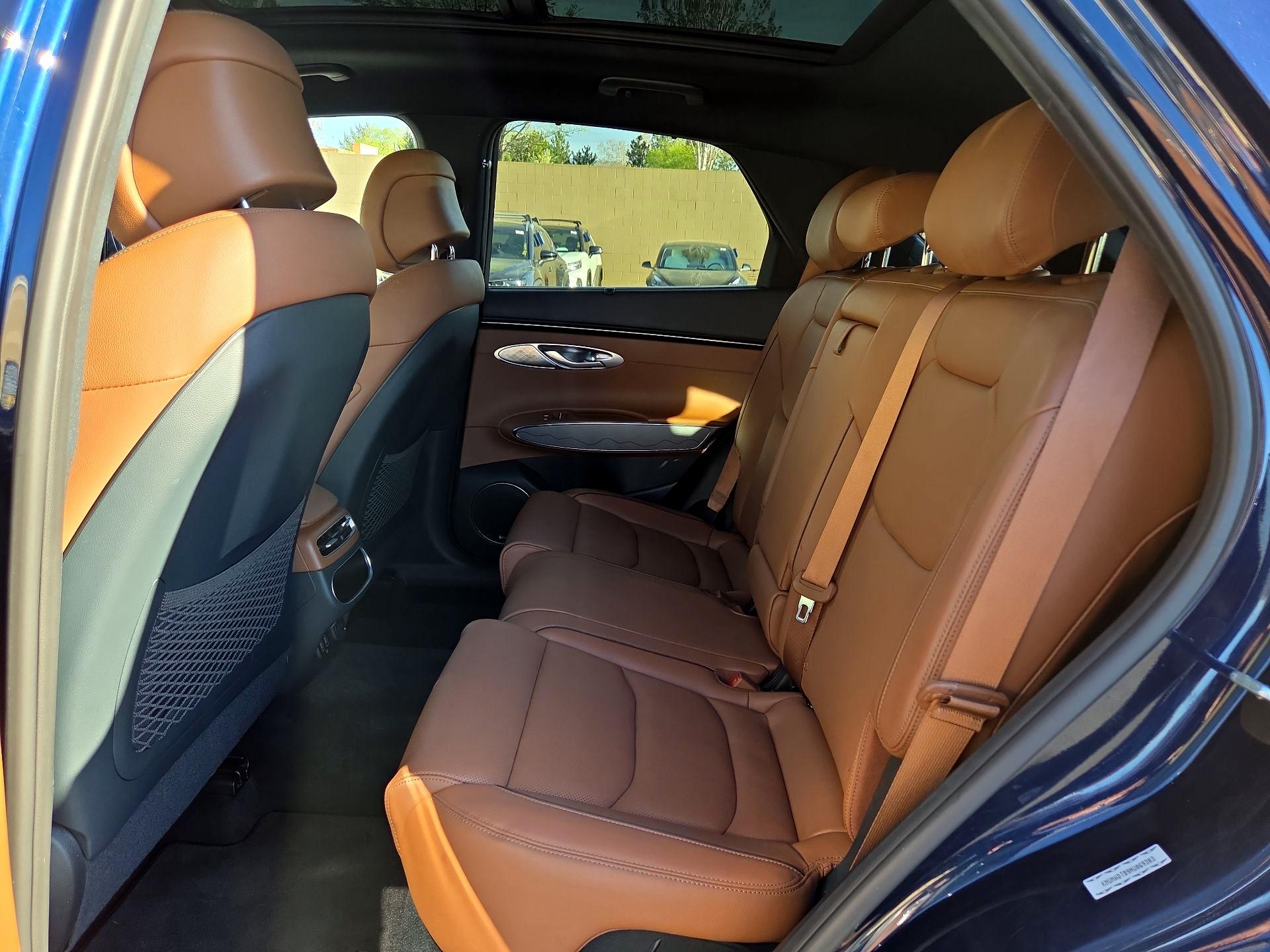 Thumbnail: 2022 Genesis GV70 - 19