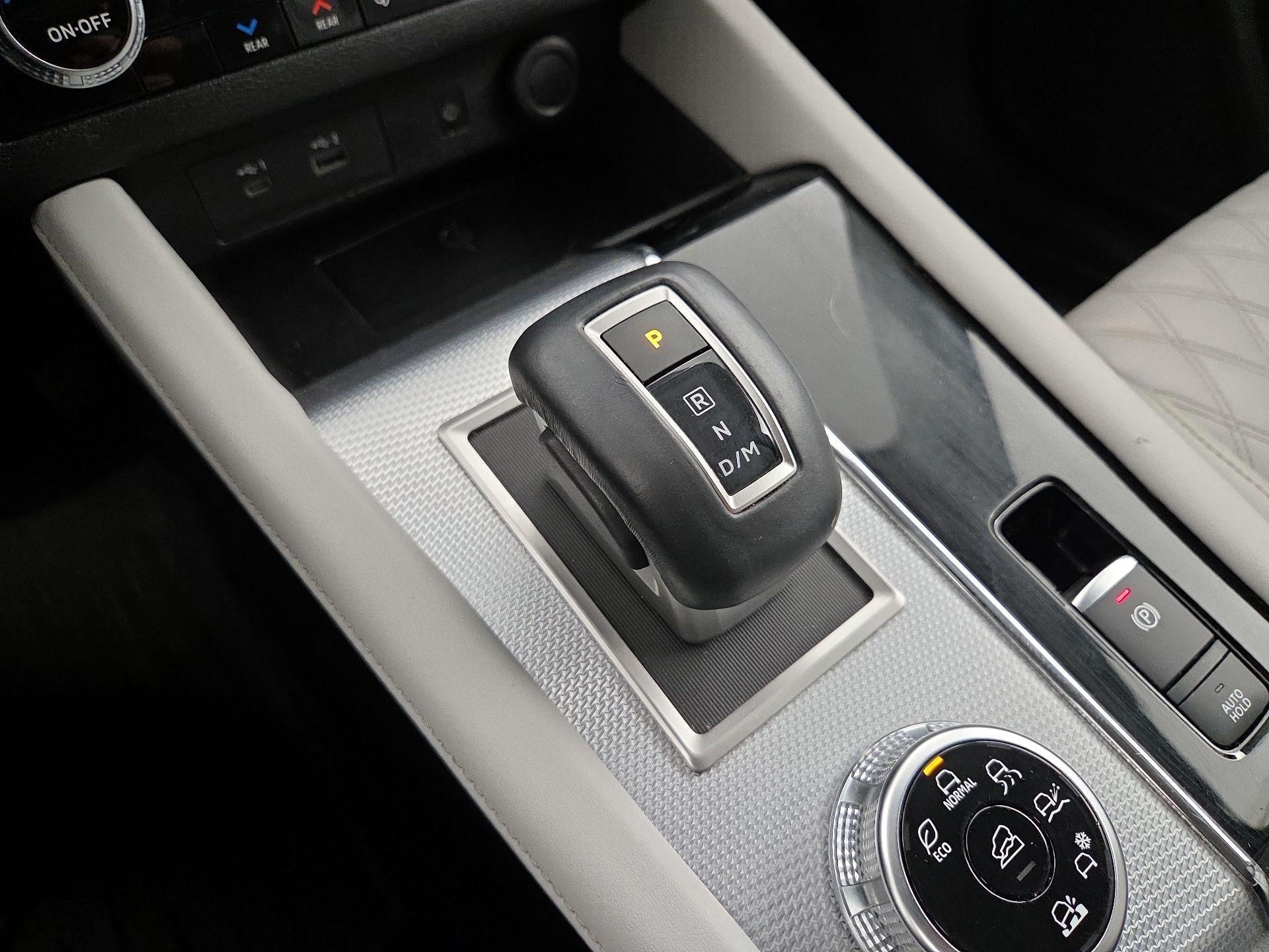 Thumbnail: 2022 Mitsubishi Outlander - 15