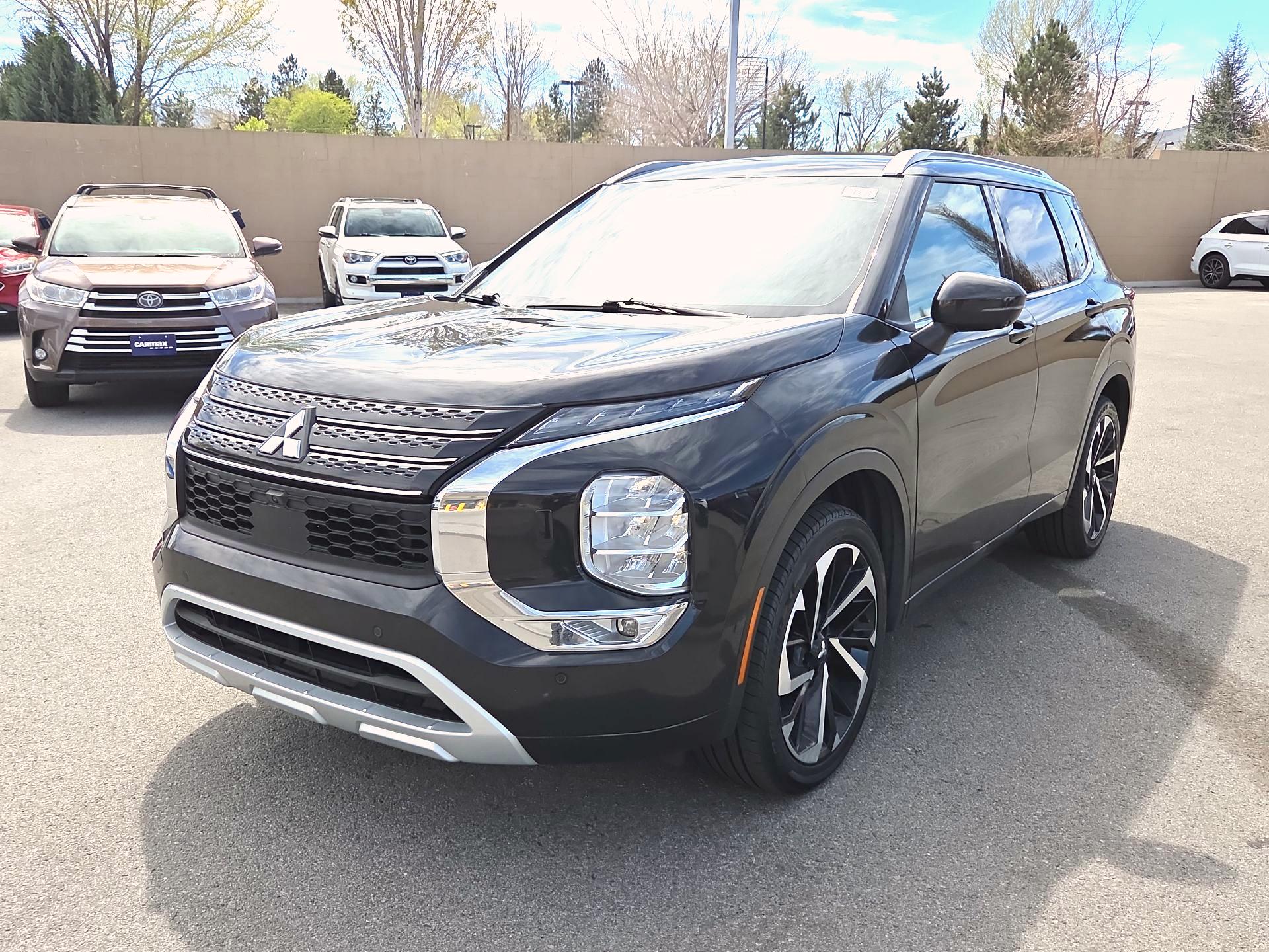 Thumbnail: 2022 Mitsubishi Outlander - 3