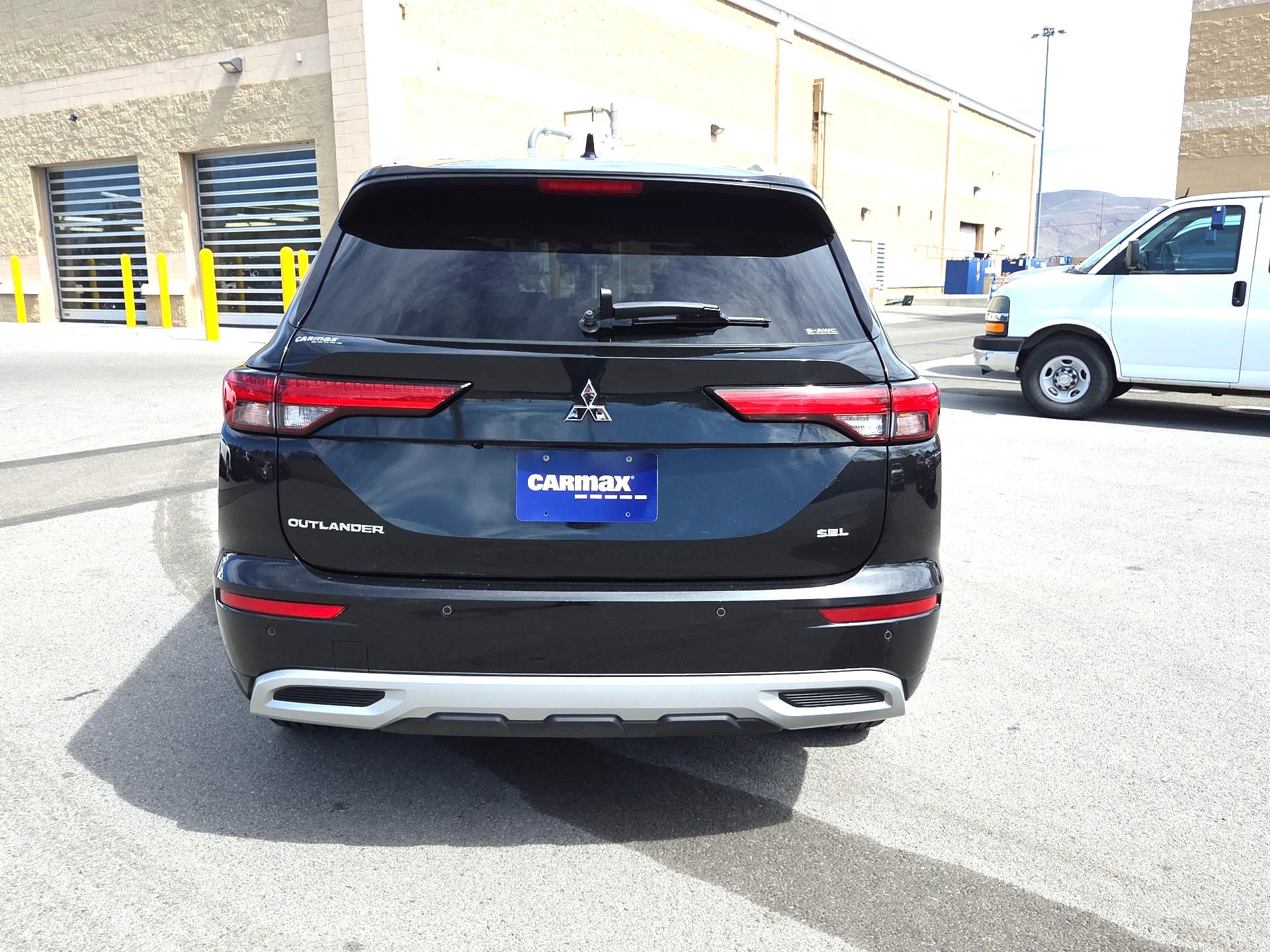 Thumbnail: 2022 Mitsubishi Outlander - 6