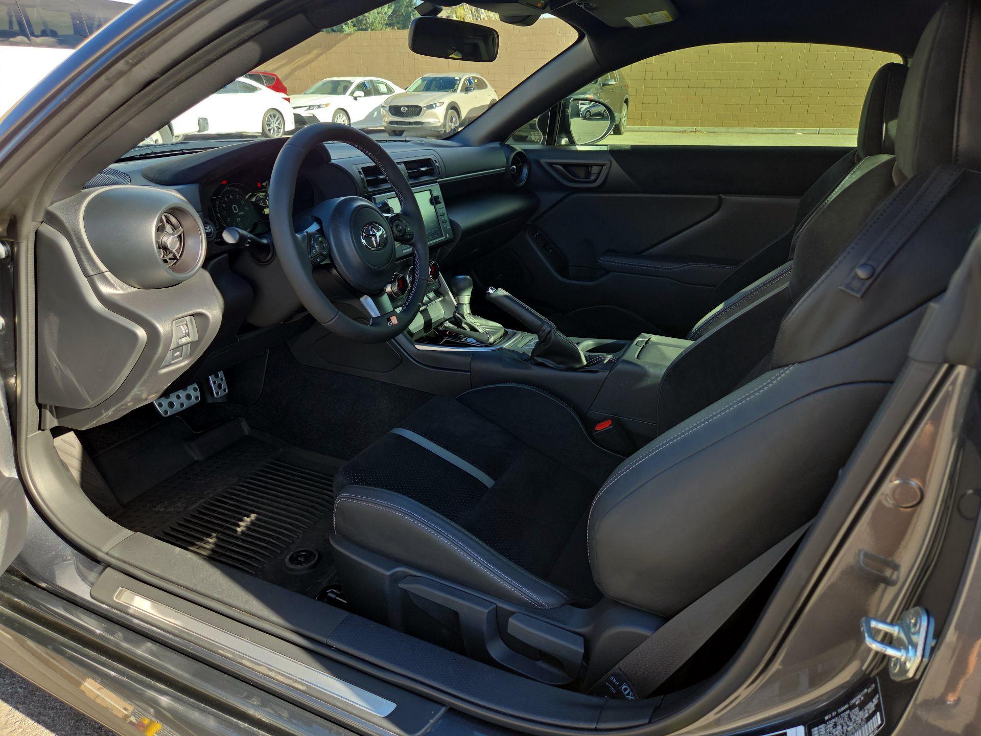 Thumbnail: 2023 Toyota GR86 - 9