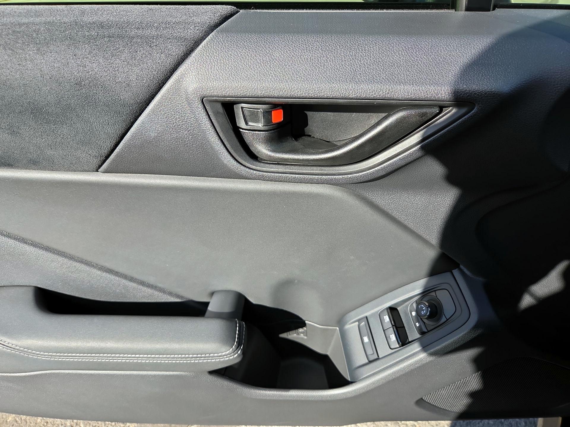 Thumbnail: 2023 Toyota GR86 - 10