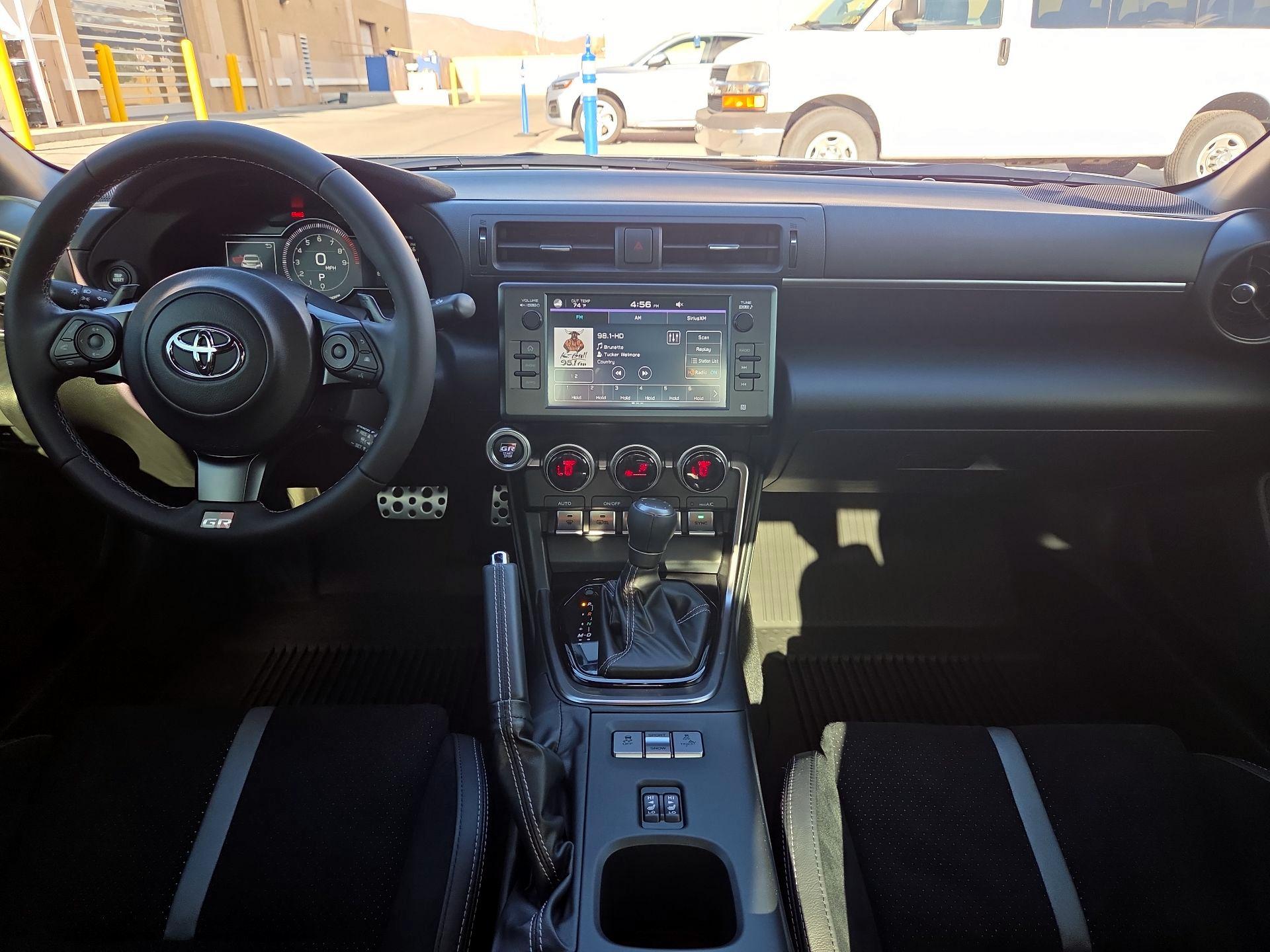 Thumbnail: 2023 Toyota GR86 - 8