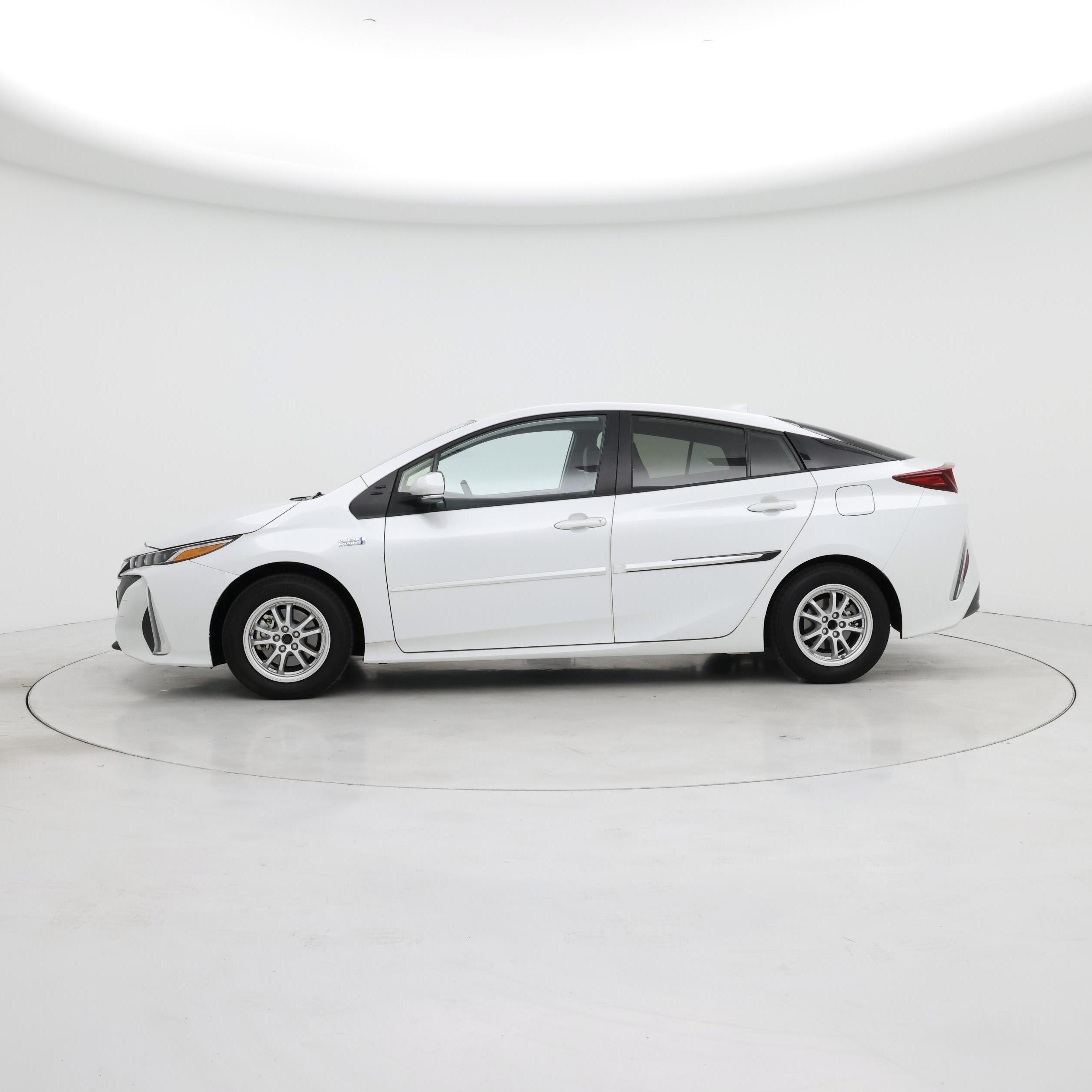 Thumbnail: 2021 Toyota Prius Prime - 3